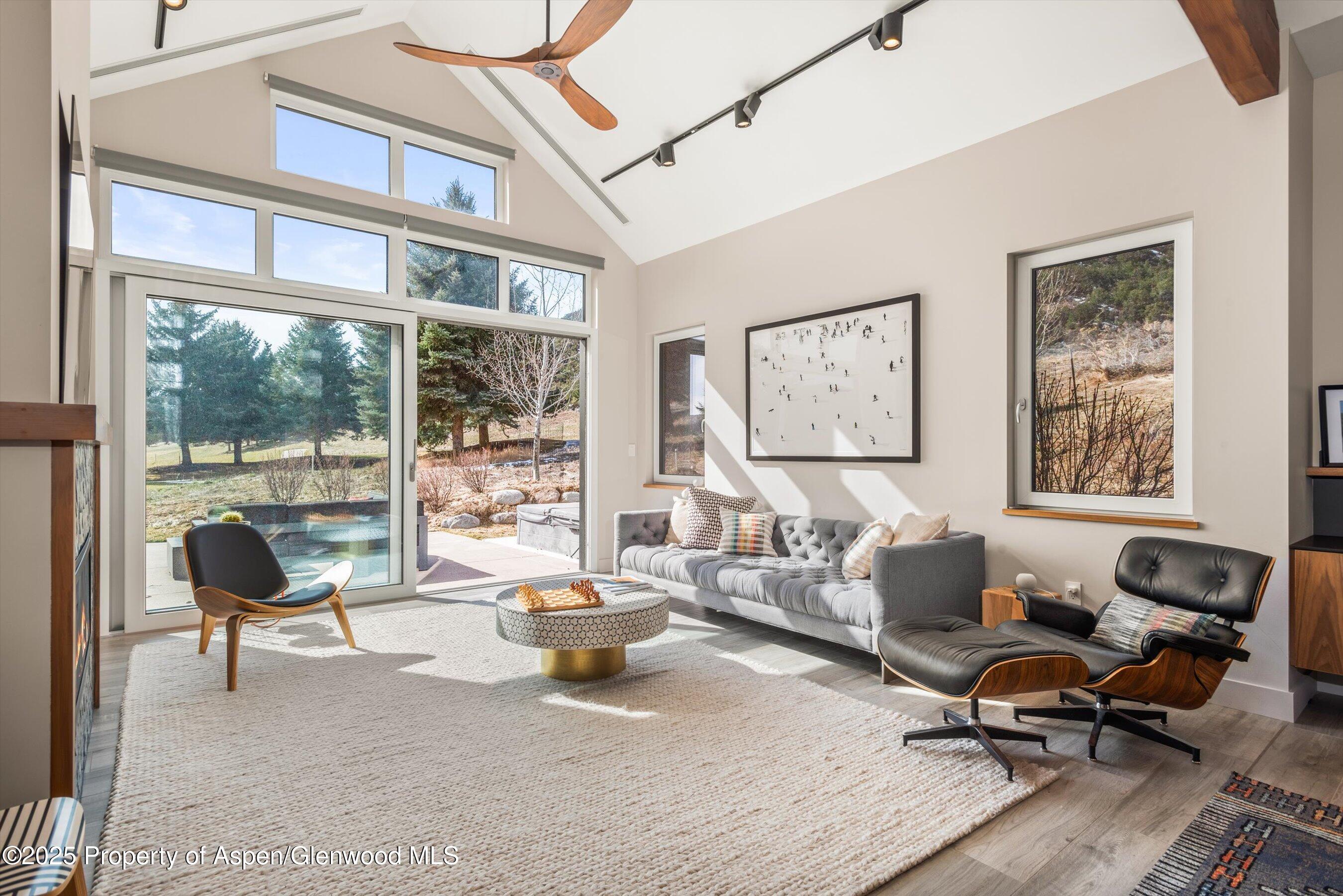 649 Saddleback Road Property Photo 4