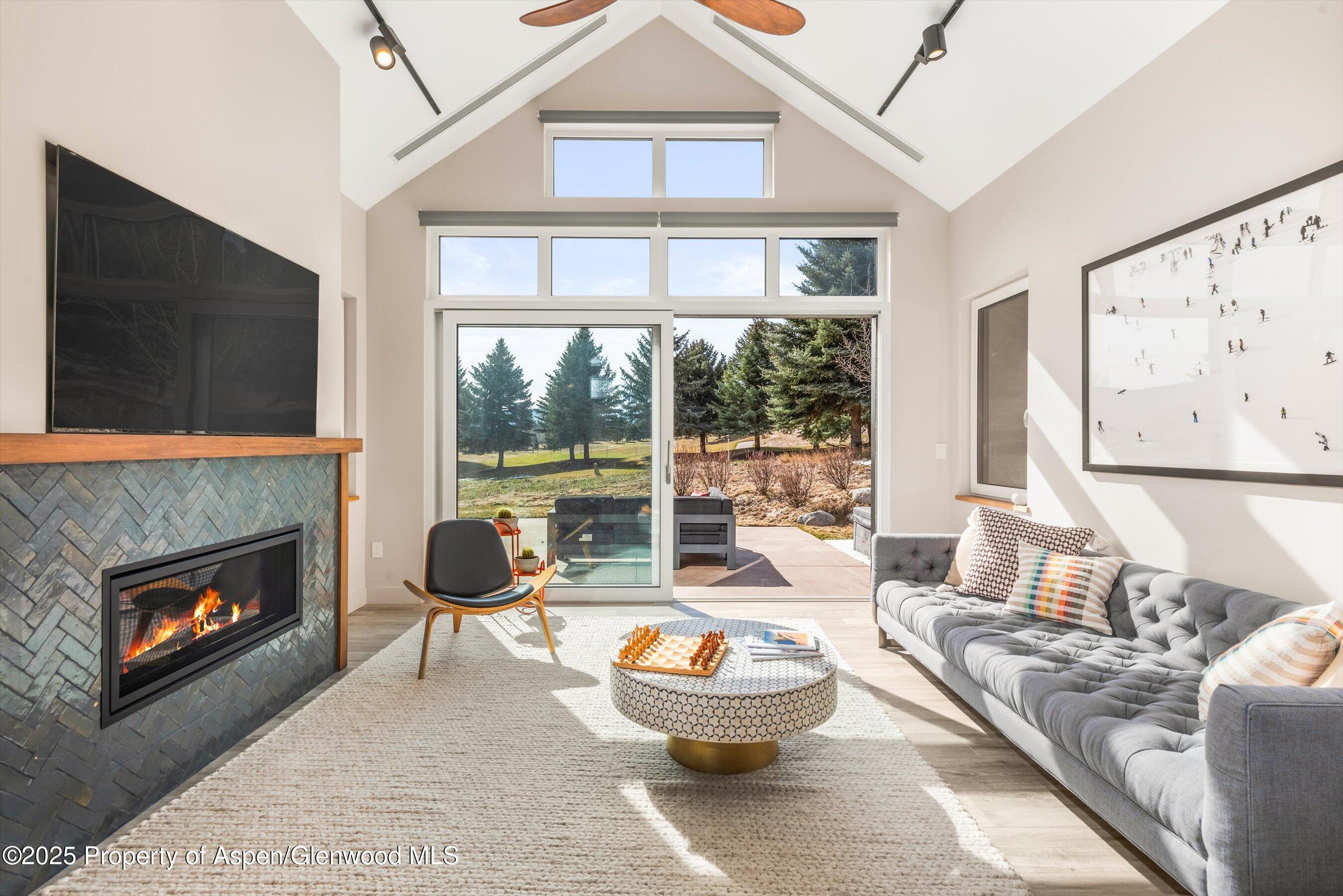649 Saddleback Road Property Photo 6