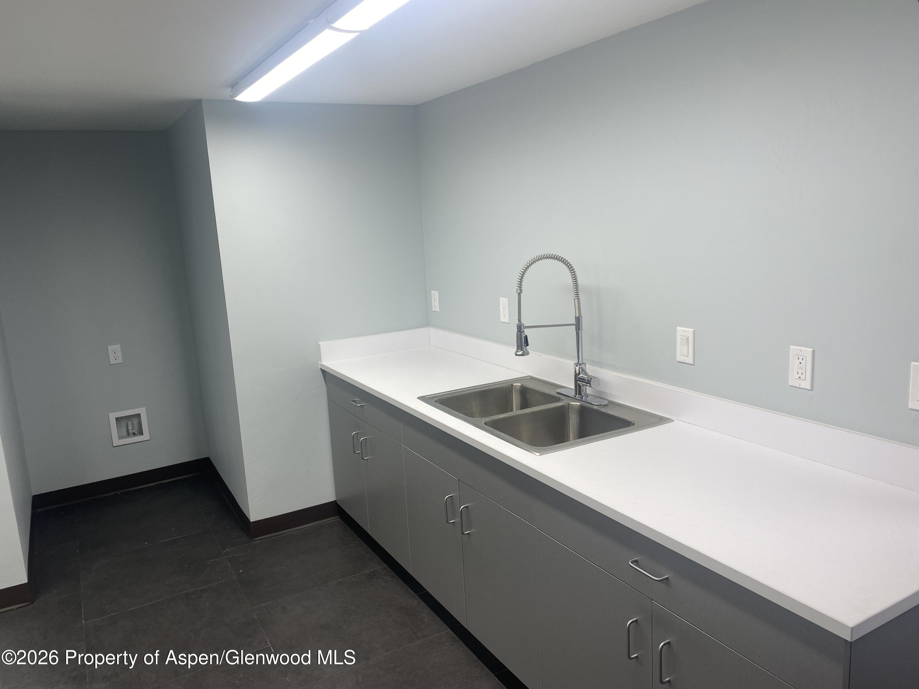 818 Grand Avenue Property Photo 13