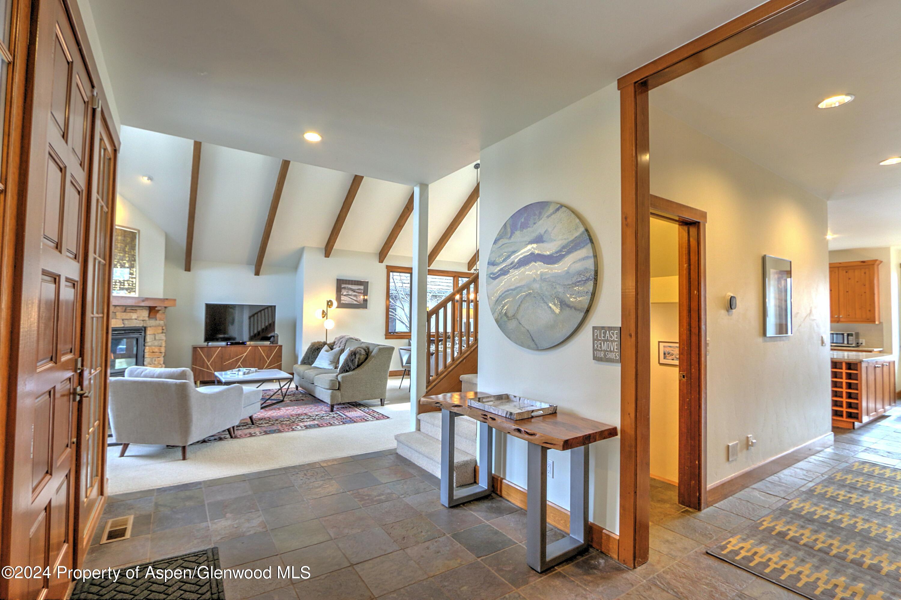 408 Settlement Lane Property Photo 2