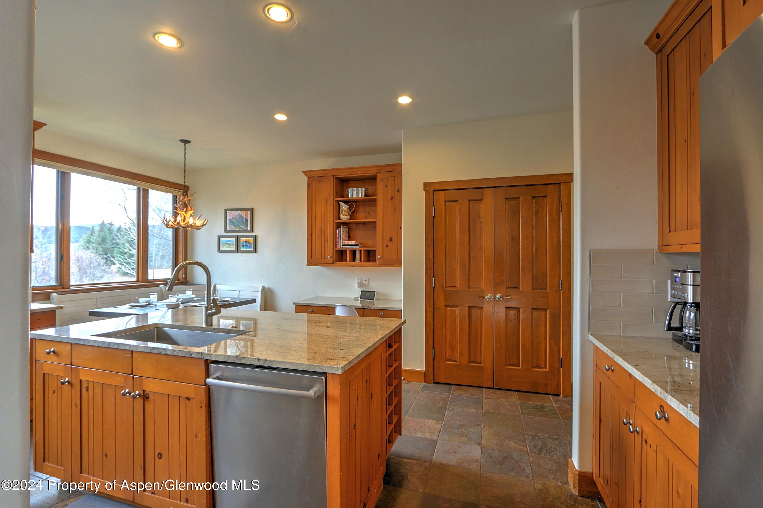 408 Settlement Lane Property Photo 8