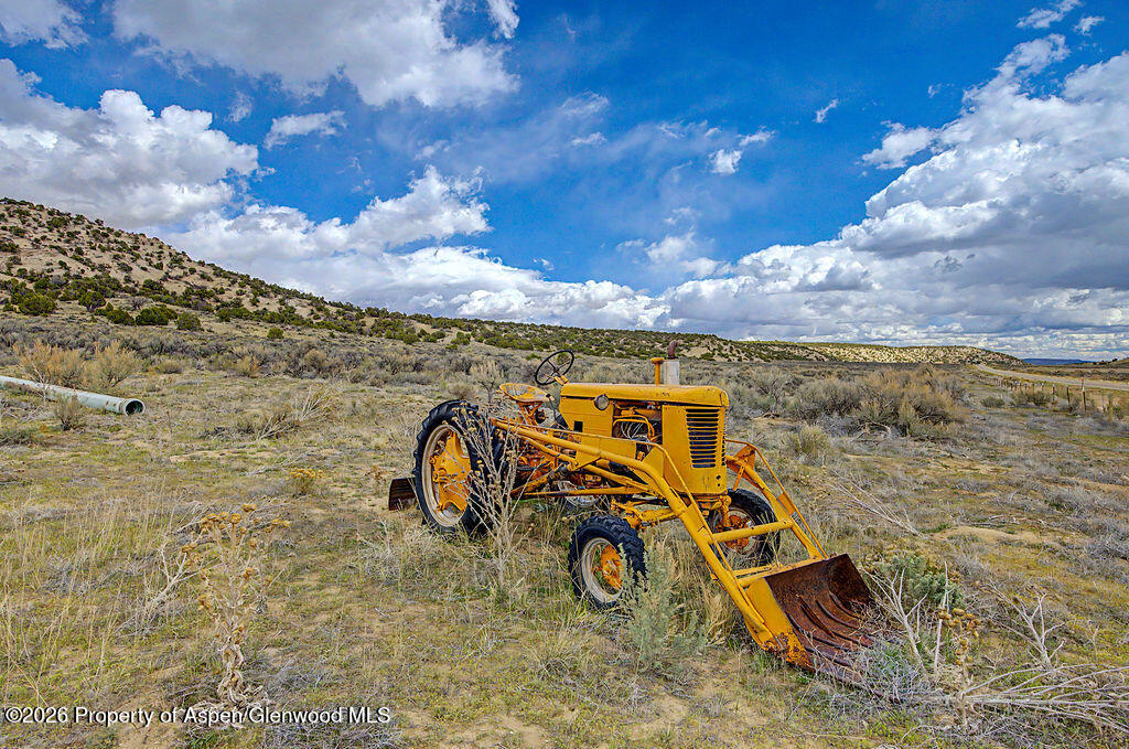 37801 Highway 318 Property Photo 13
