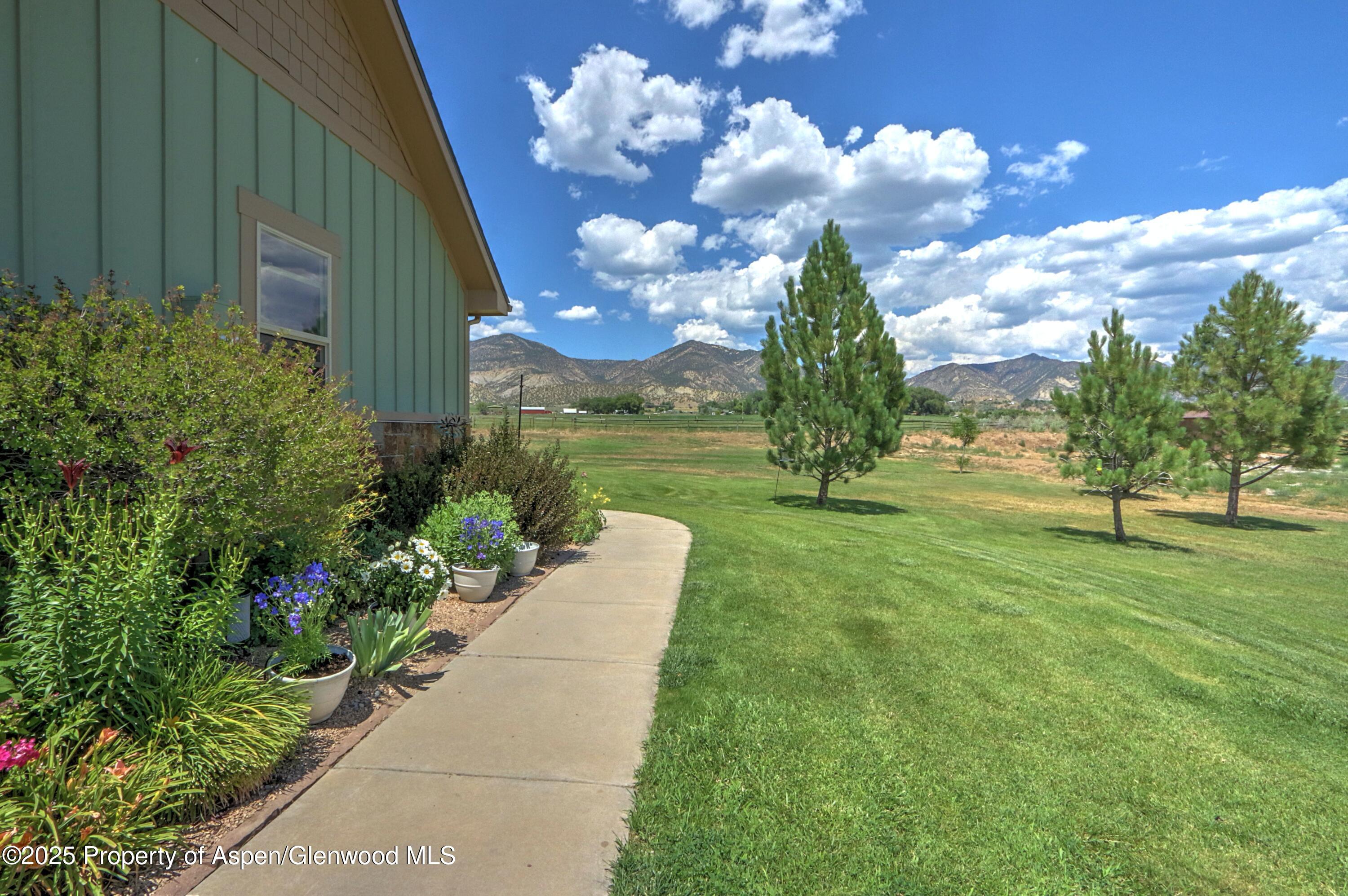 369 N Meadow Drive Property Photo 2