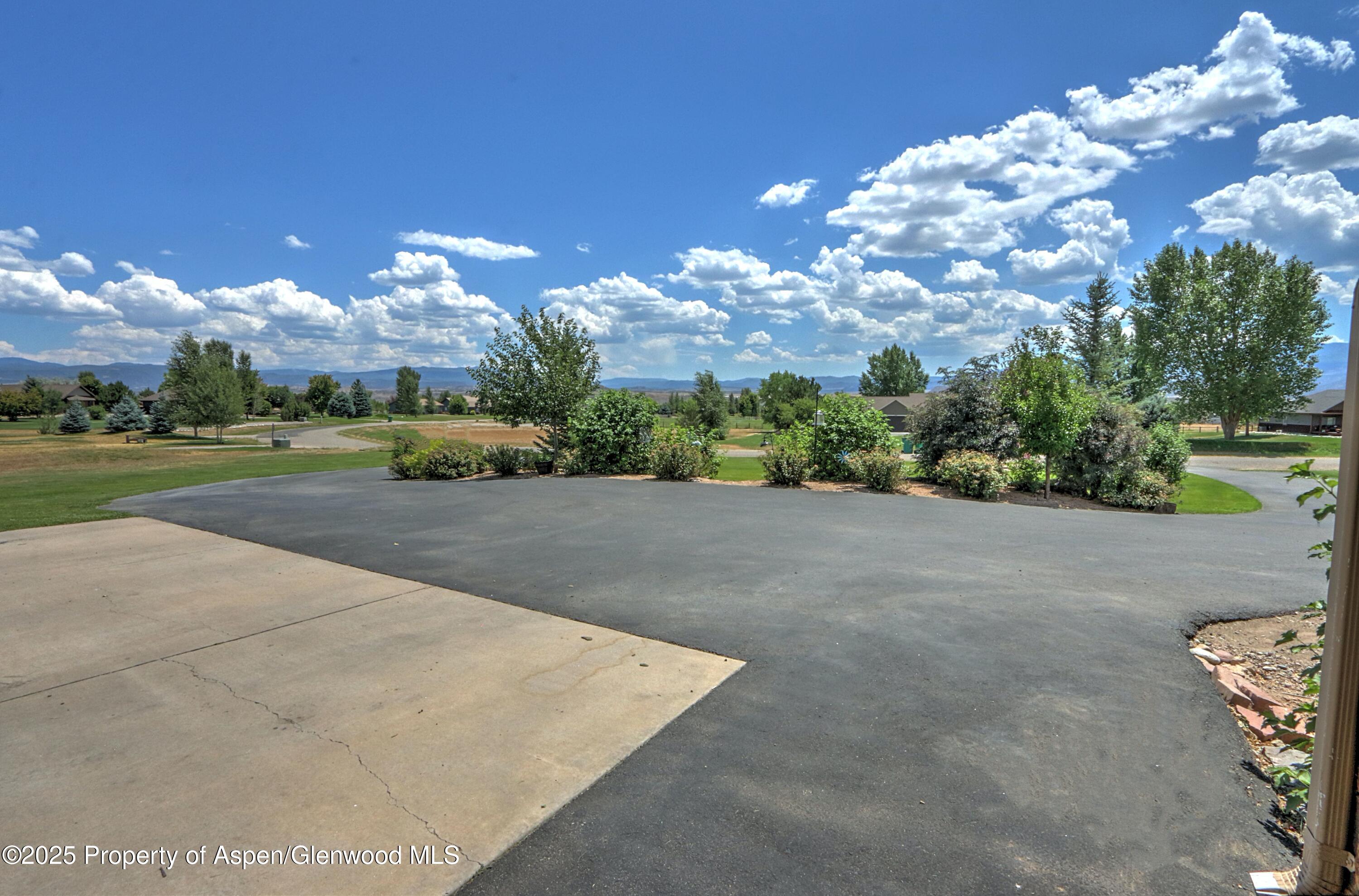 369 N Meadow Drive Property Photo 7