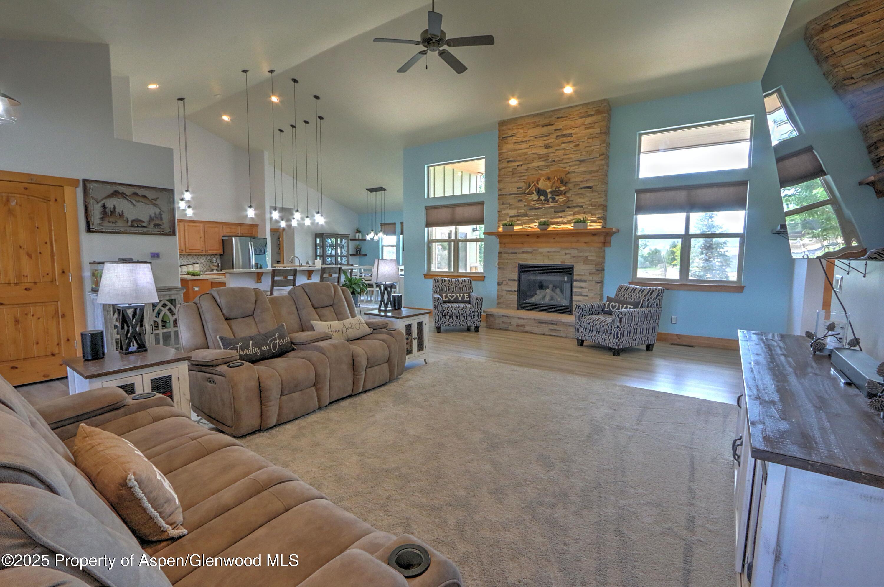 369 N Meadow Drive Property Photo 10