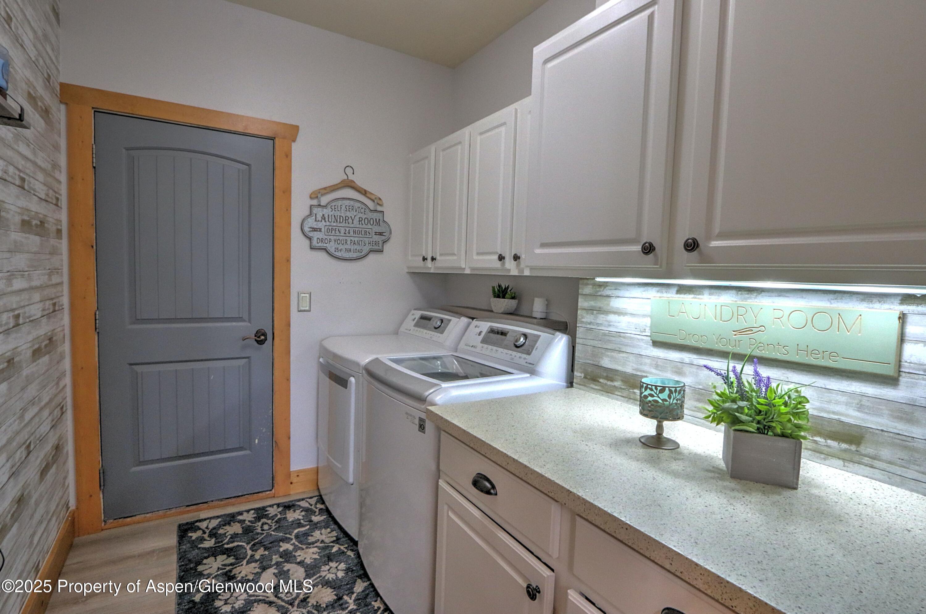 369 N Meadow Drive Property Photo 18