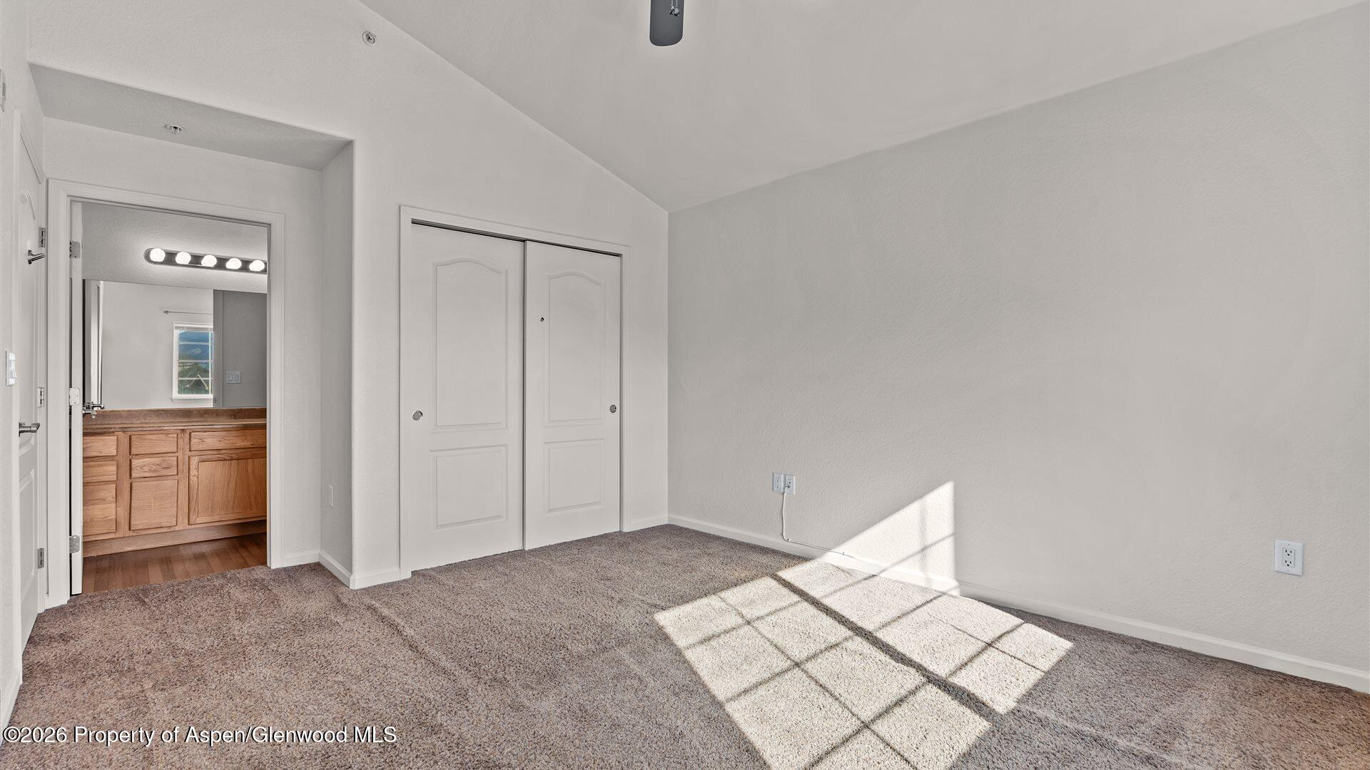 488 River View Drive 407 Property Photo 17
