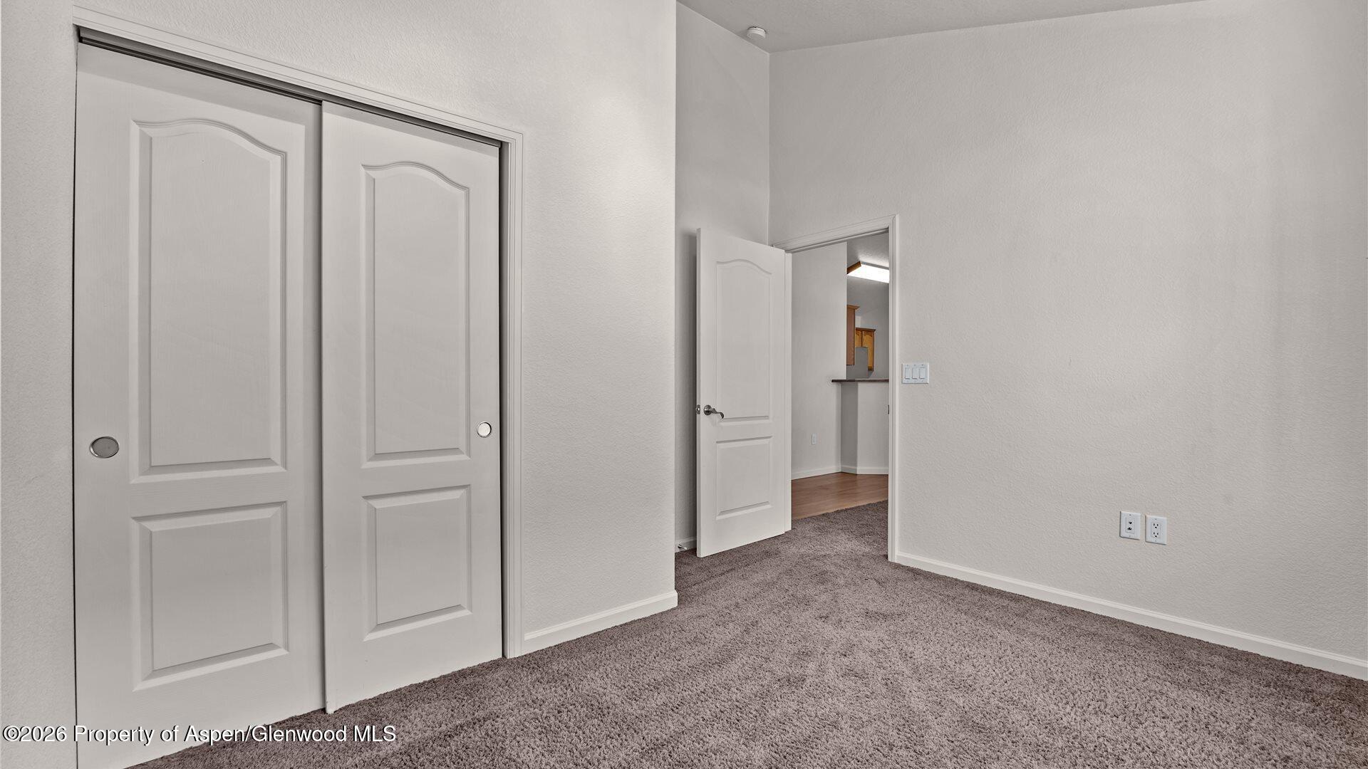 488 River View Drive 407 Property Photo 22