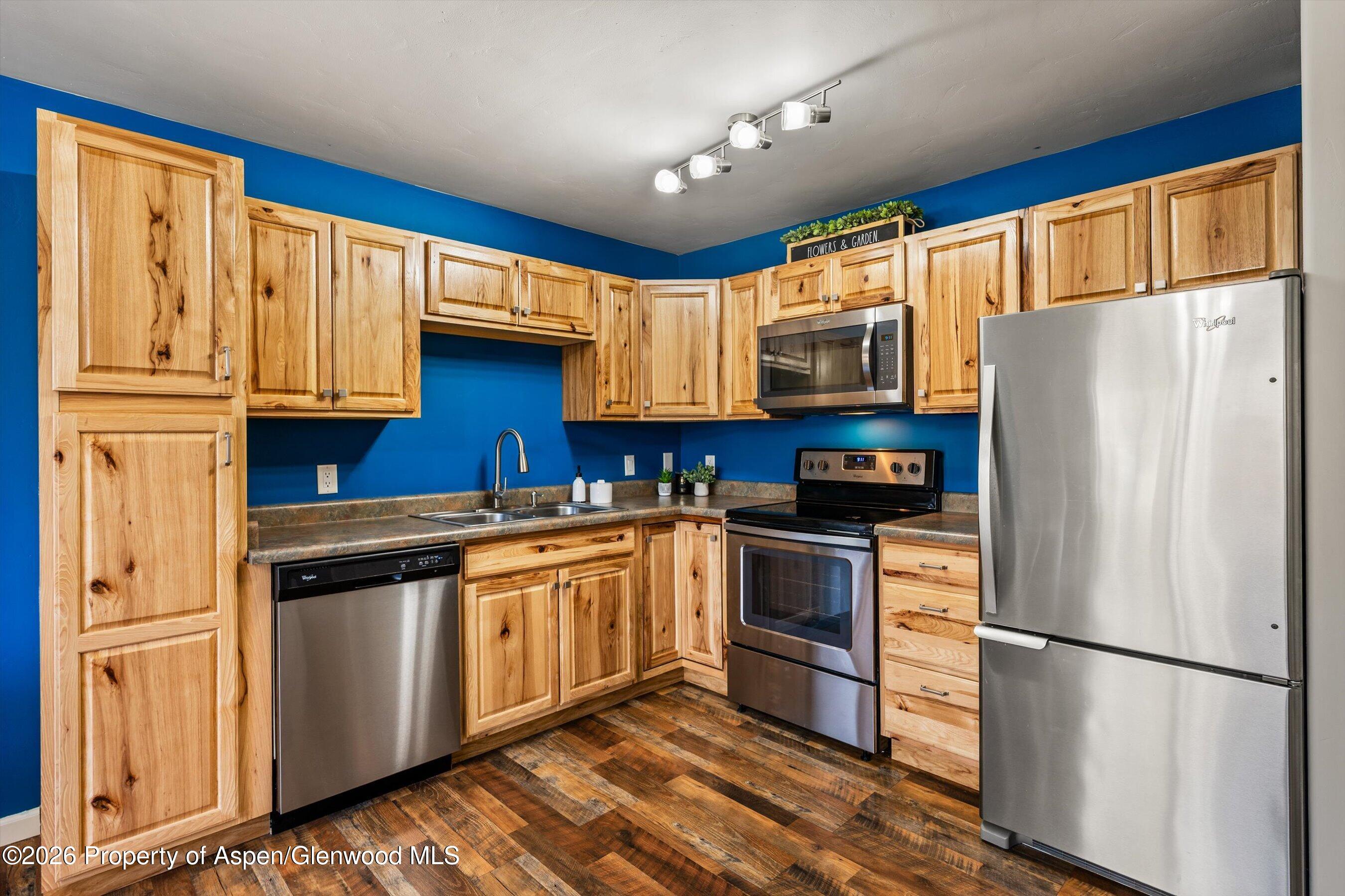 1329 Pitkin Avenue 21 Property Photo 3