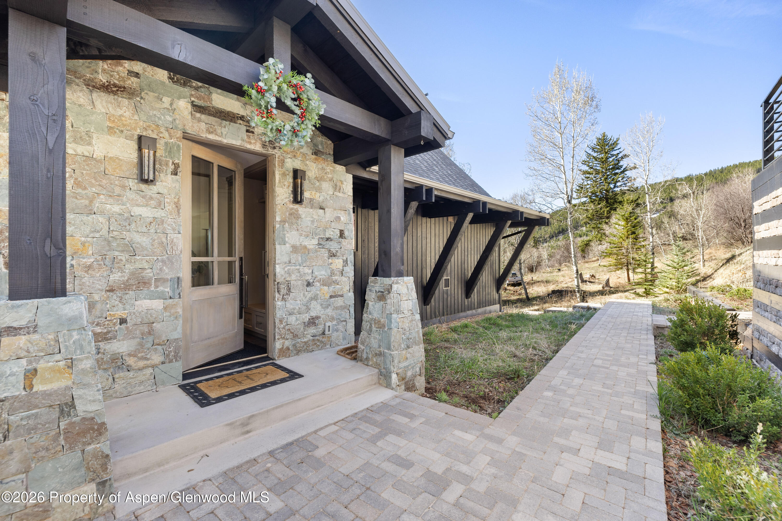 1340 Mclaughlin Lane Property Photo 1