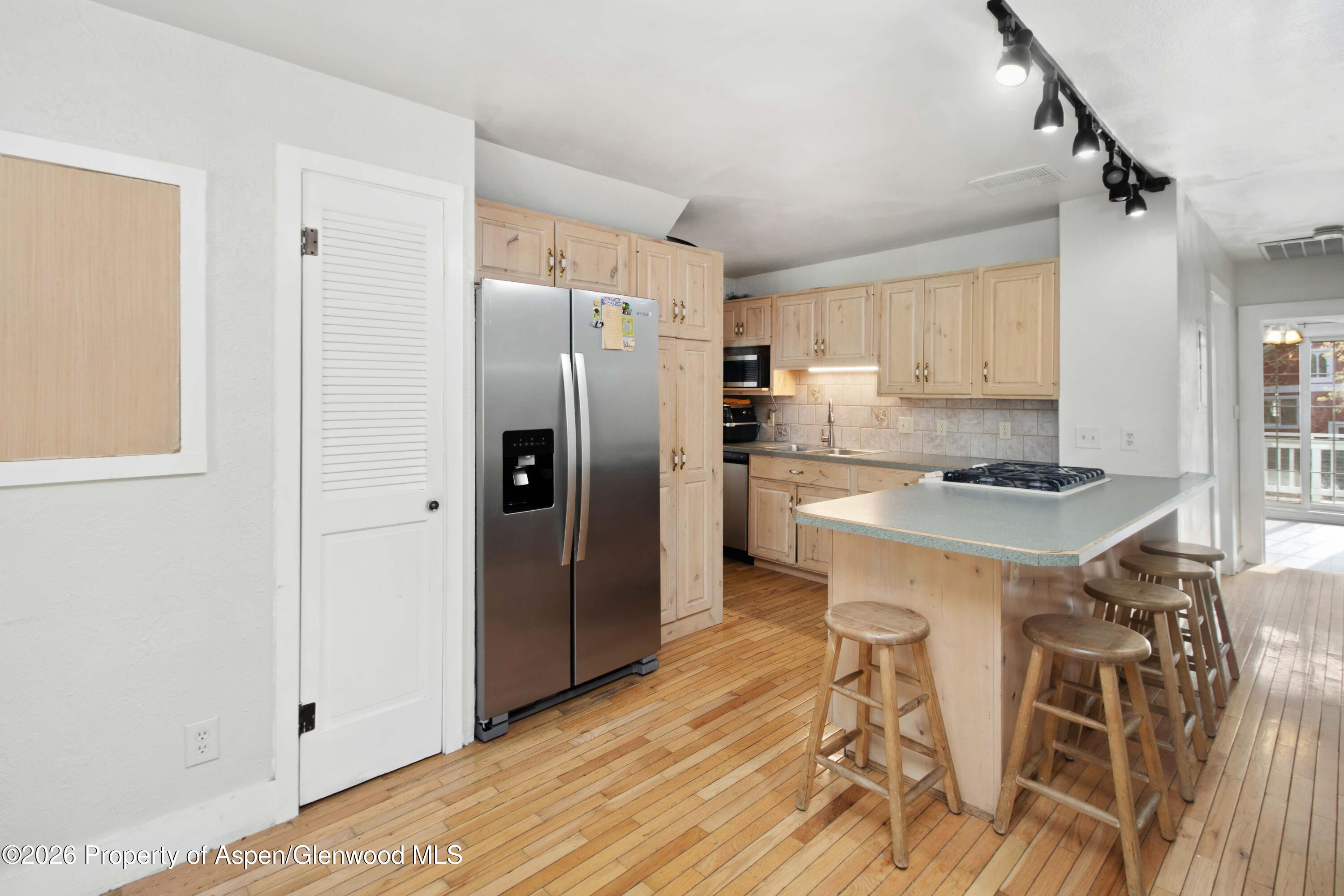 1018 Grand Avenue Property Photo 17
