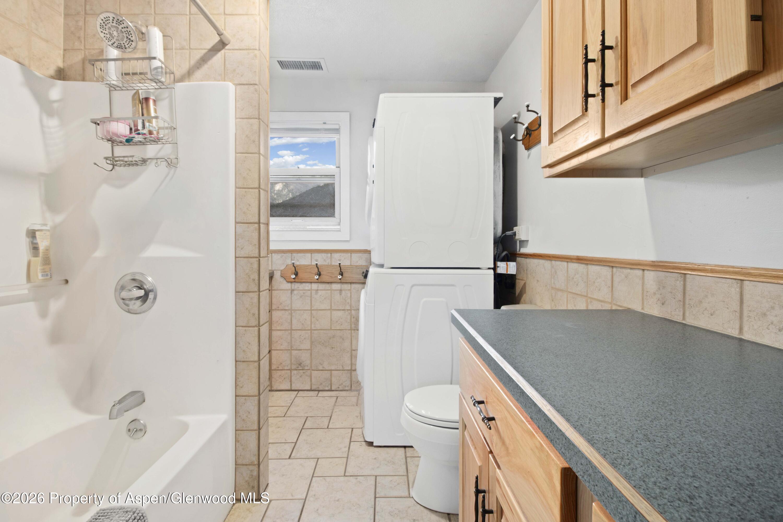 1018 Grand Avenue Property Photo 21