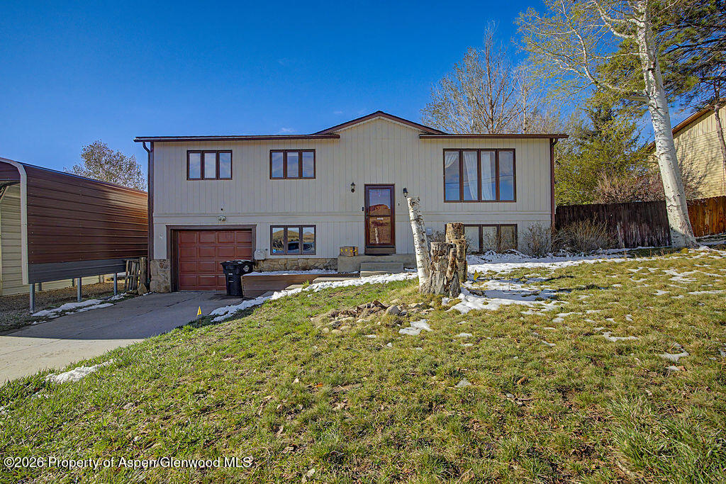 2014 E 9th Street Property Photo 1