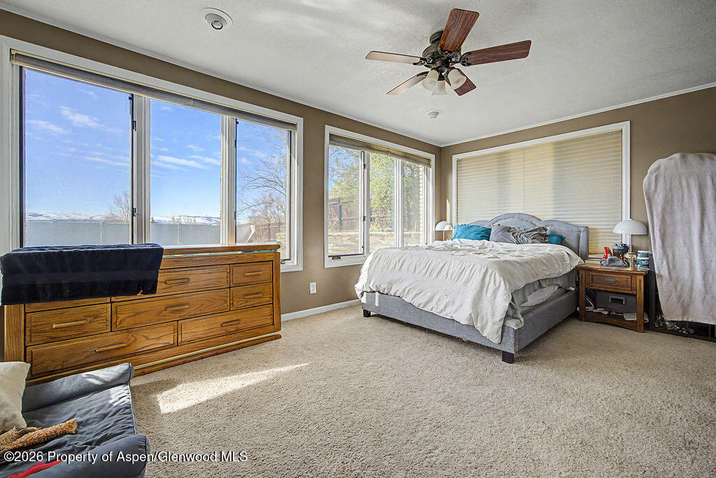 2014 E 9th Street Property Photo 12