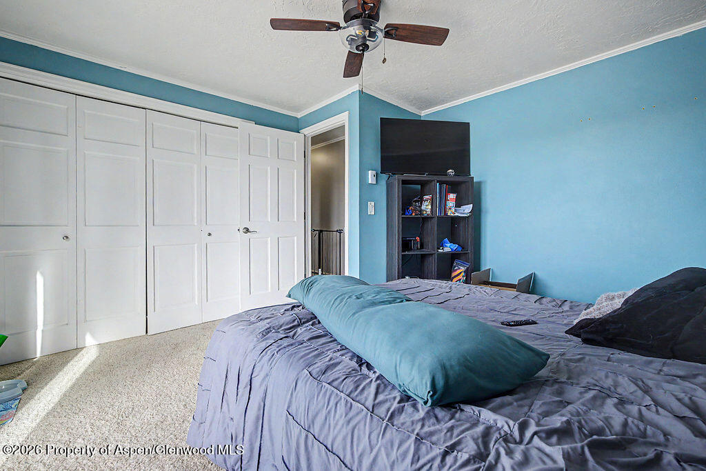 2014 E 9th Street Property Photo 18