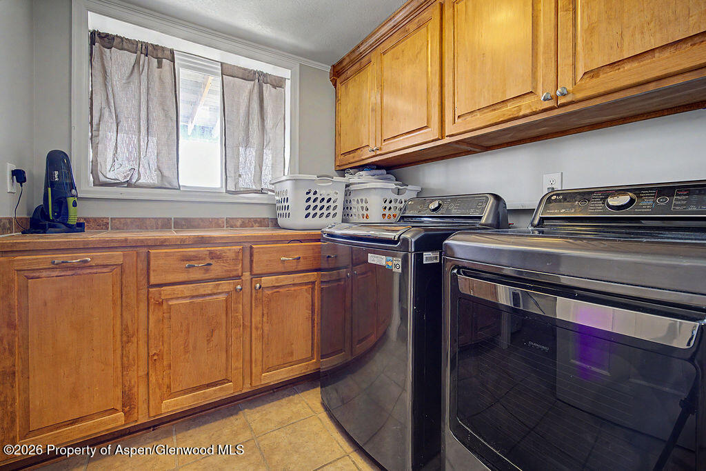 2014 E 9th Street Property Photo 22