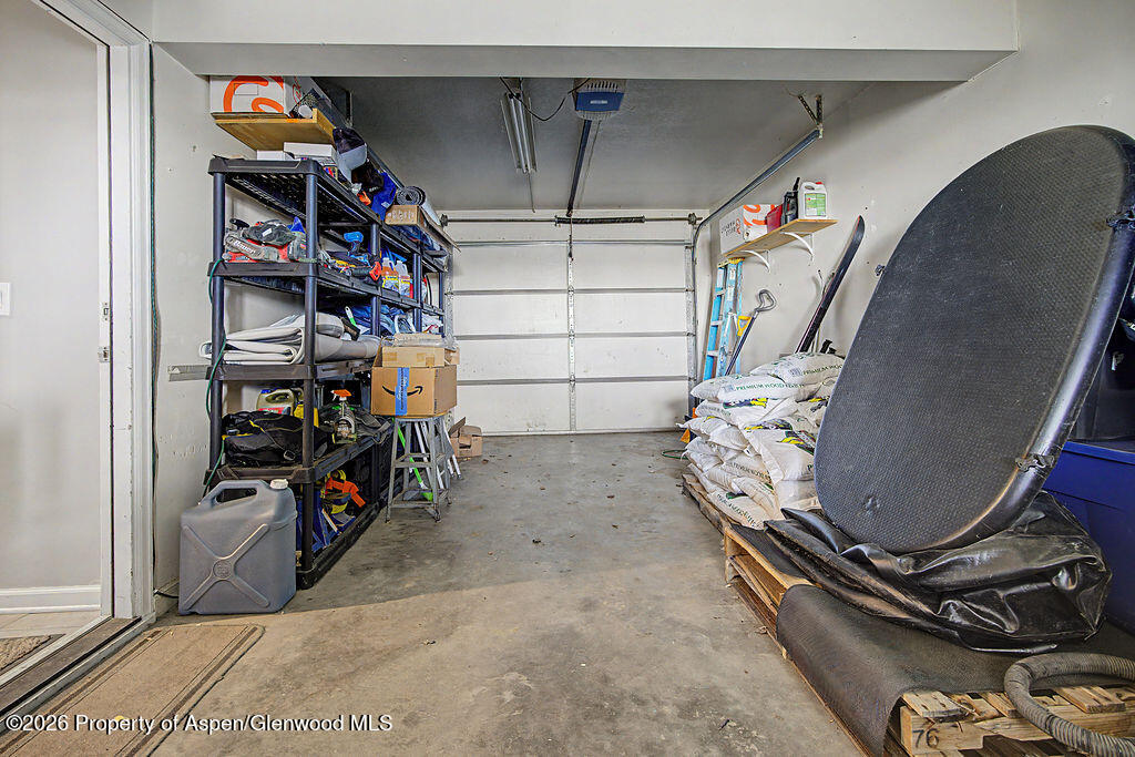 2014 E 9th Street Property Photo 26