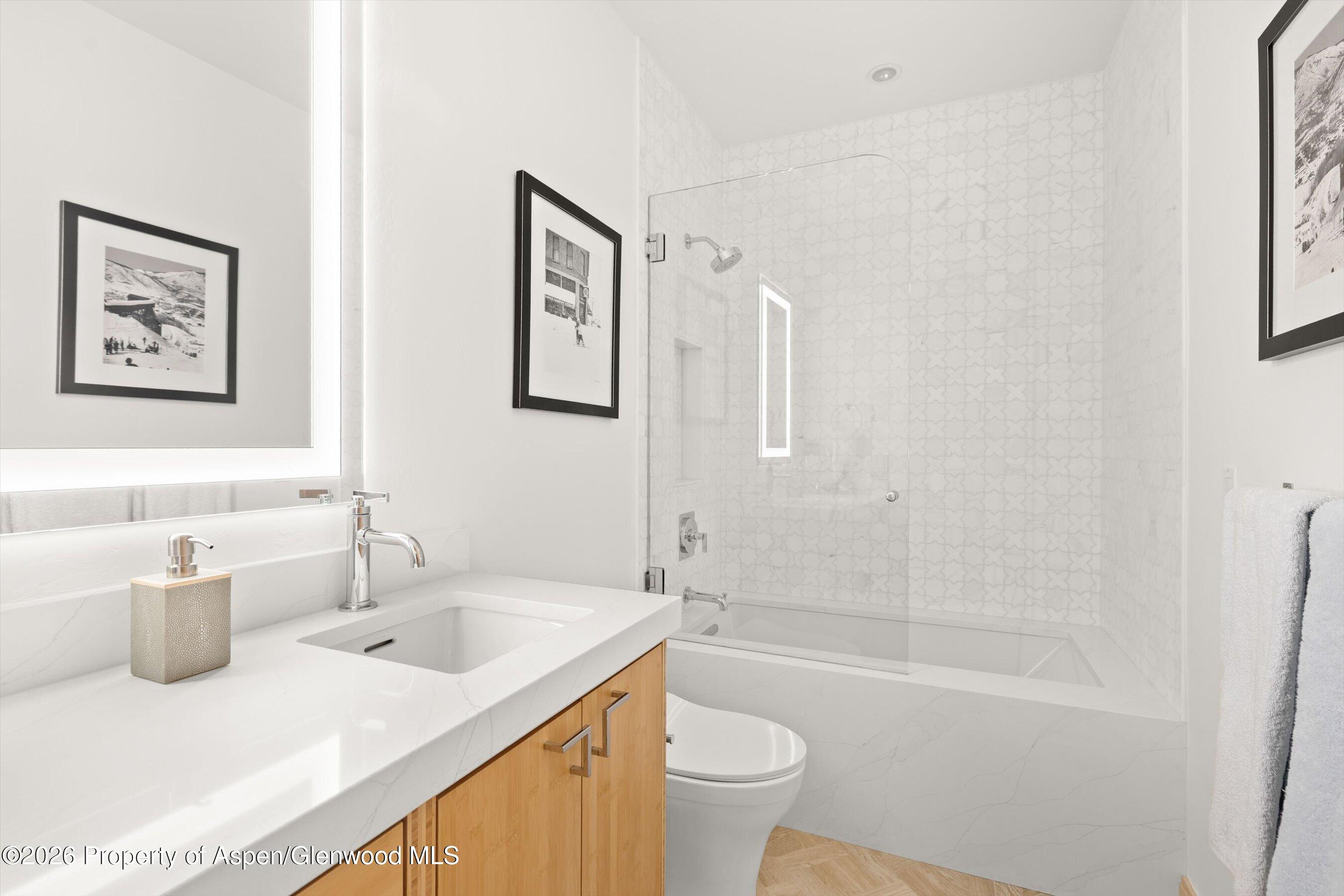 204 N Monarch Street Property Photo 18