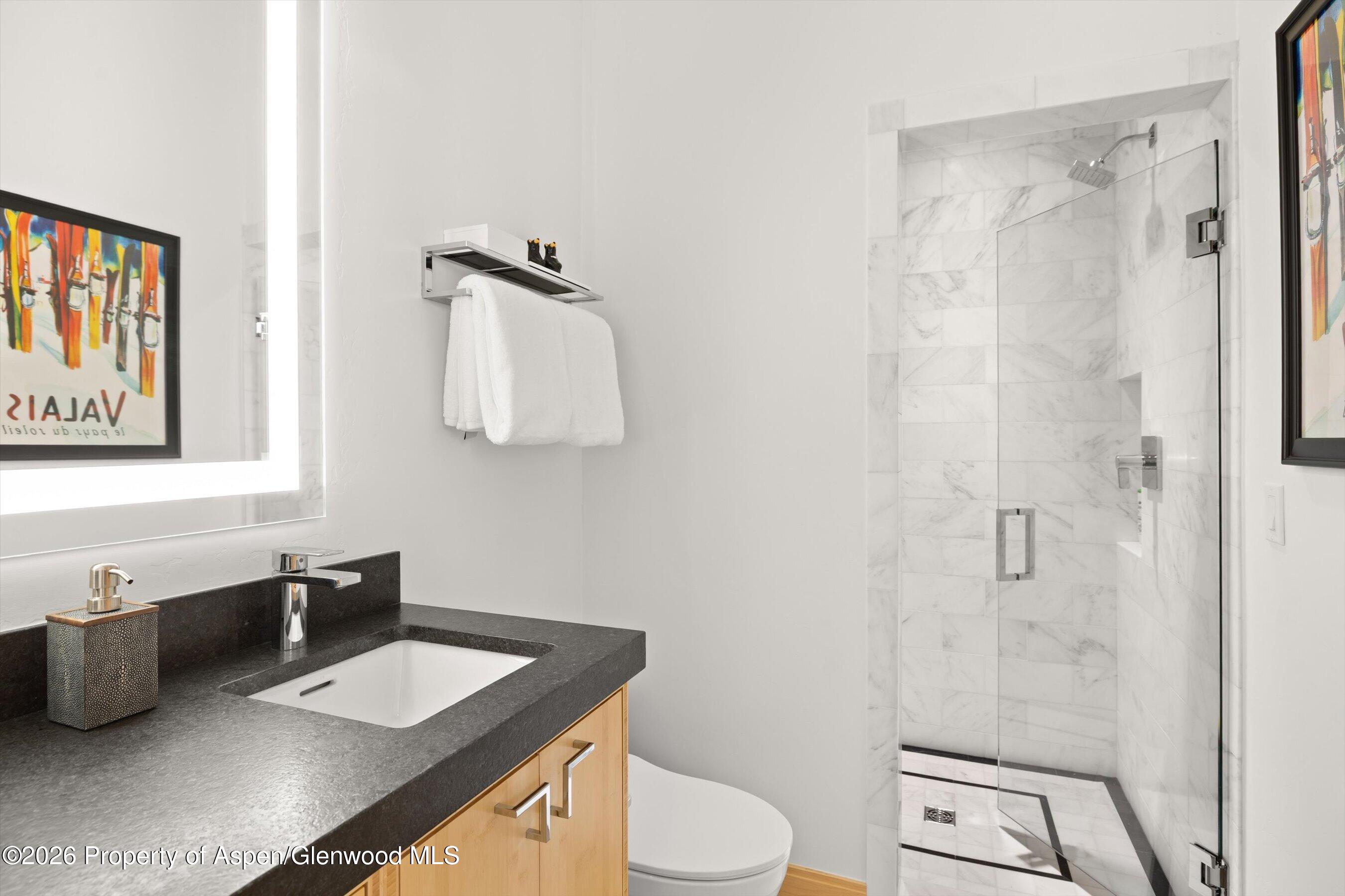 204 N Monarch Street Property Photo 21