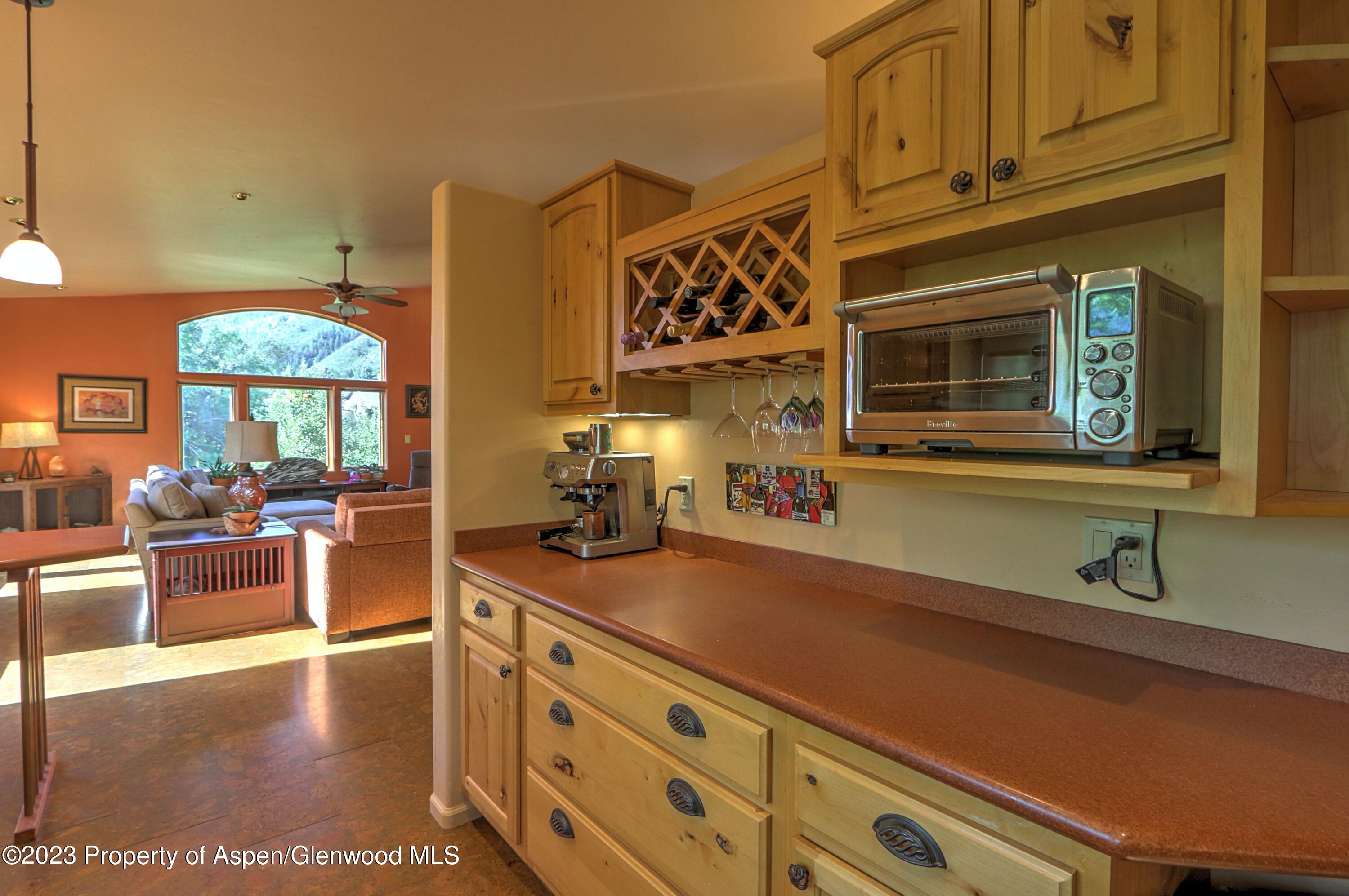 908 Red Mountain Drive Property Photo 11
