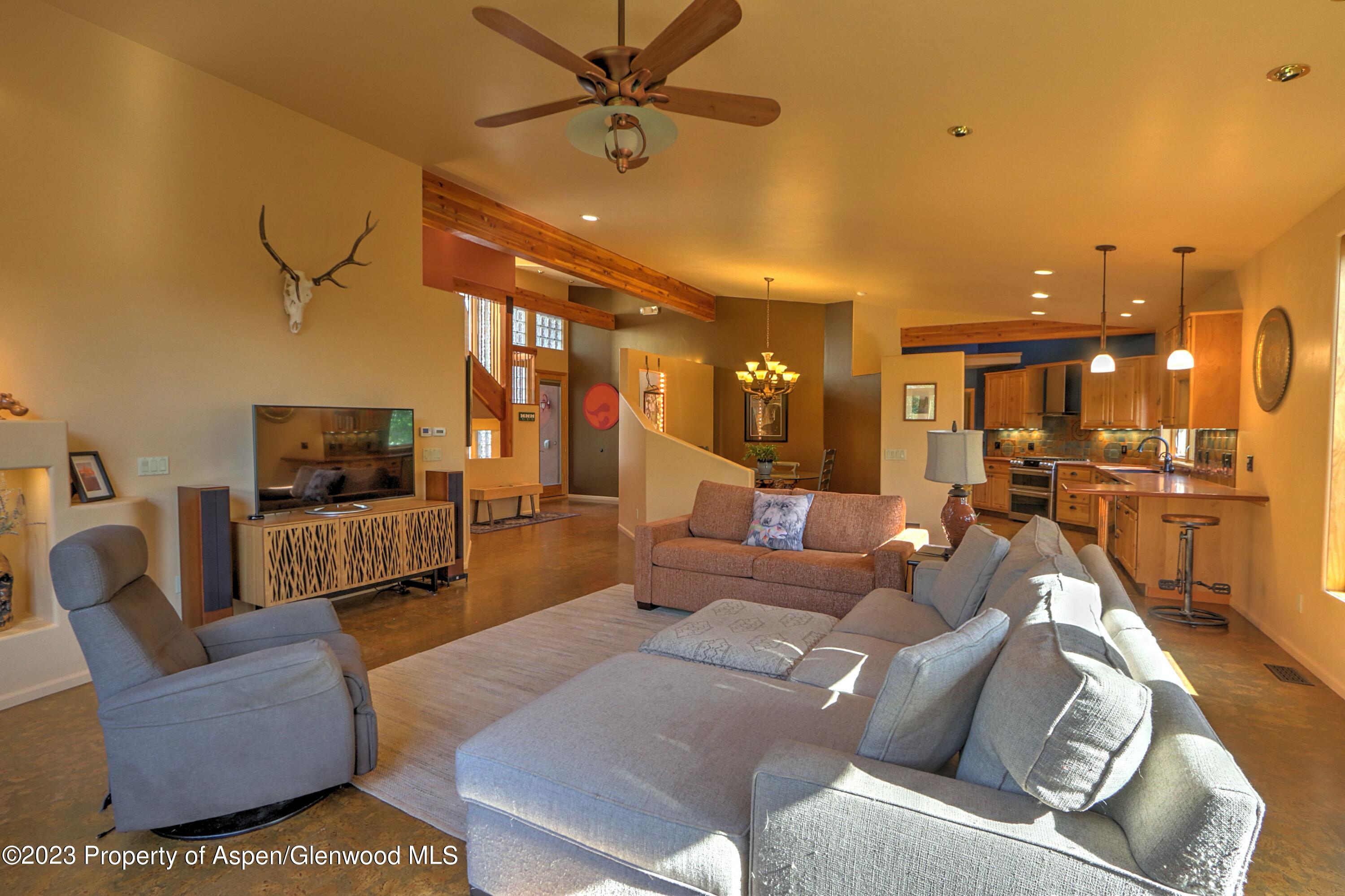 908 Red Mountain Drive Property Photo 15