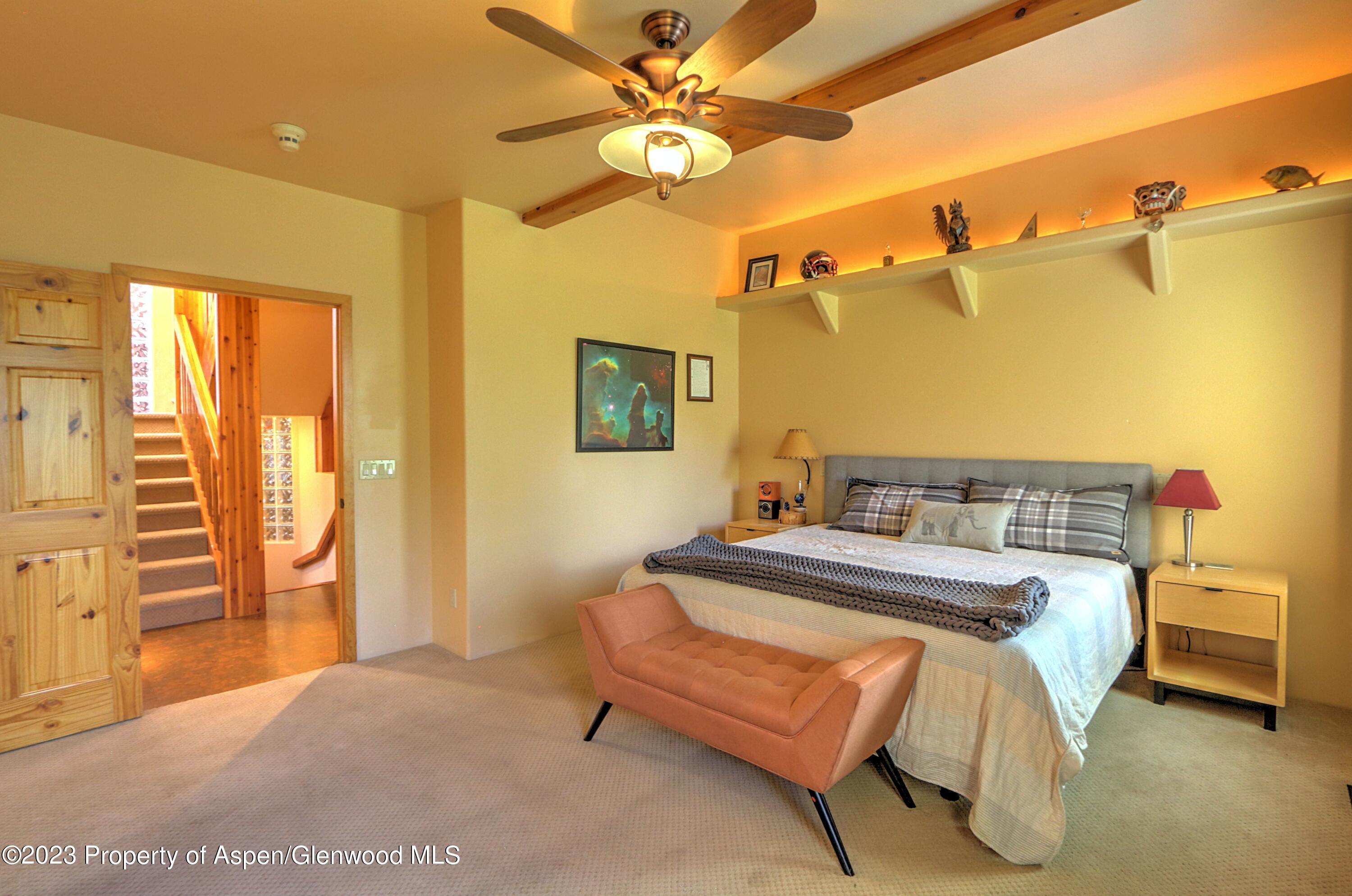 908 Red Mountain Drive Property Photo 16