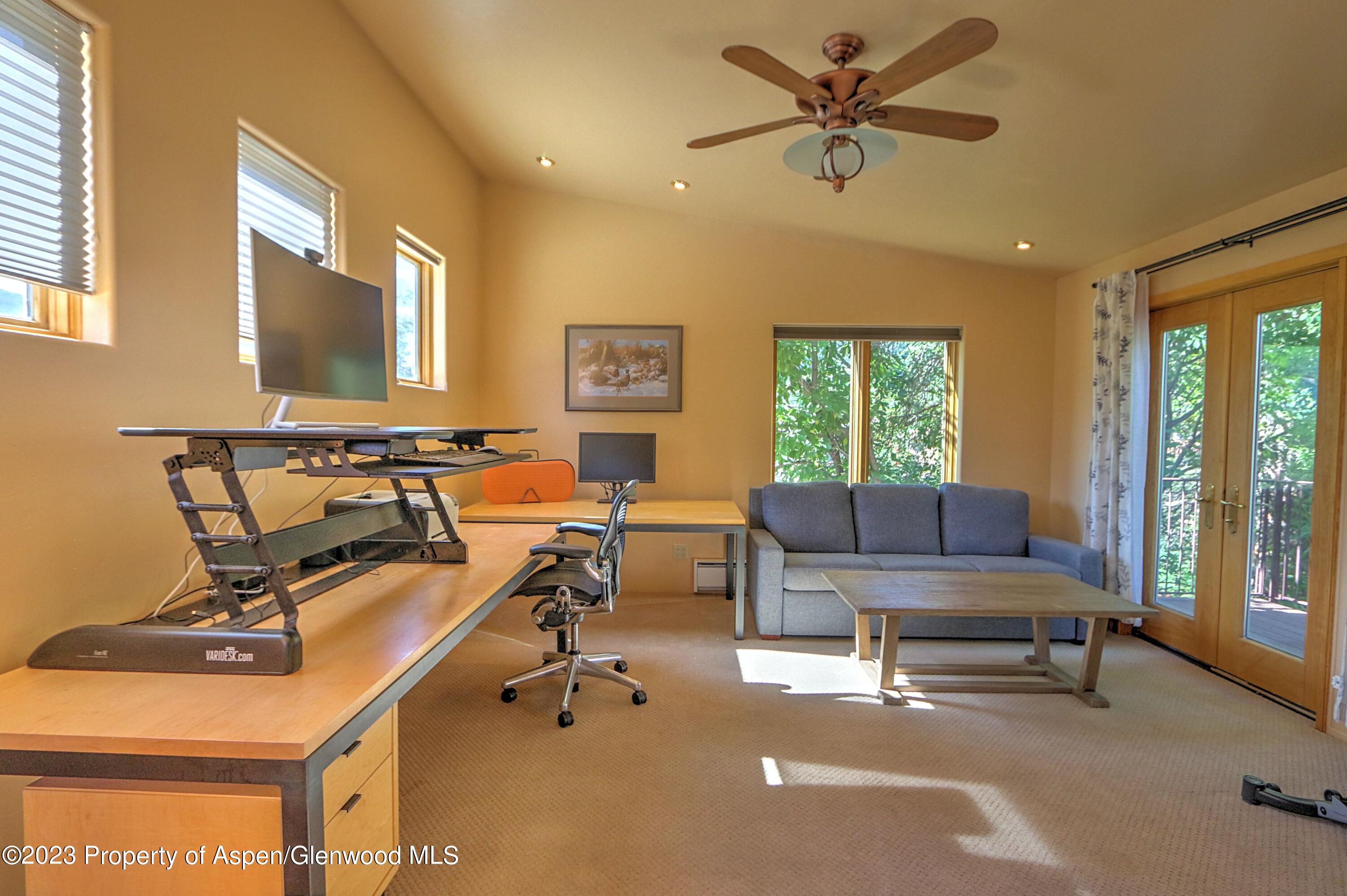 908 Red Mountain Drive Property Photo 20