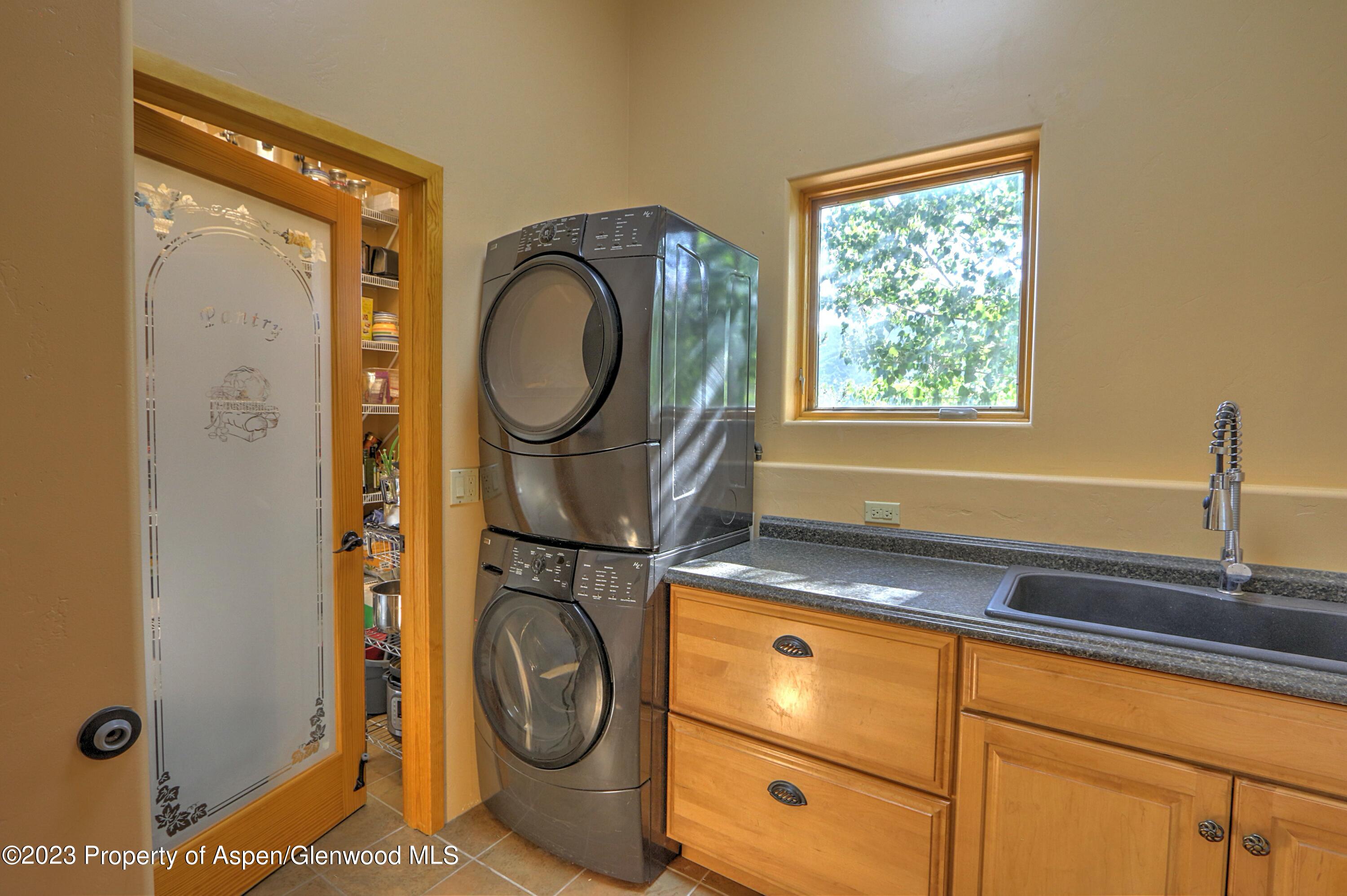 908 Red Mountain Drive Property Photo 23