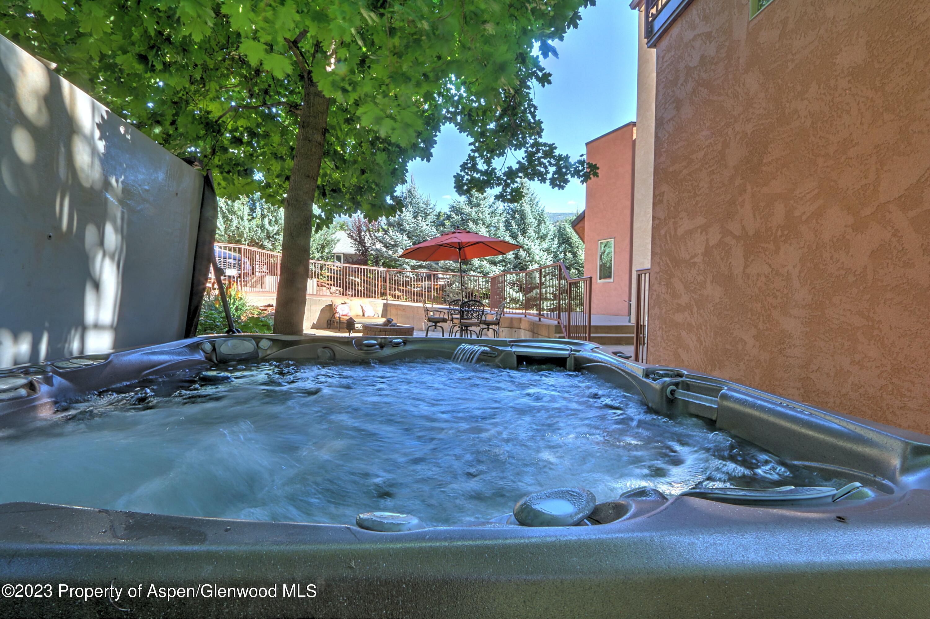908 Red Mountain Drive Property Photo 33