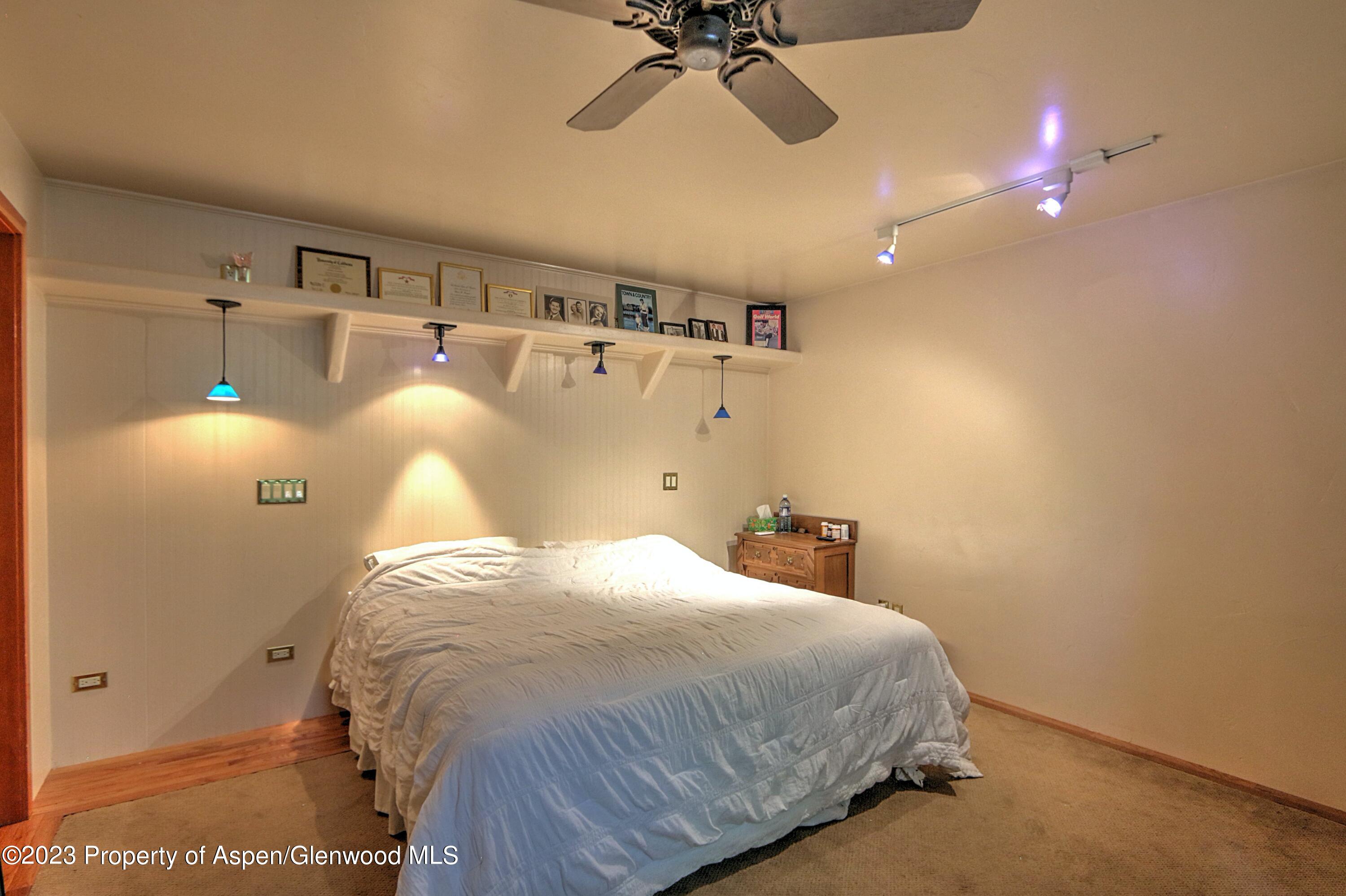 908 Red Mountain Drive Property Photo 35