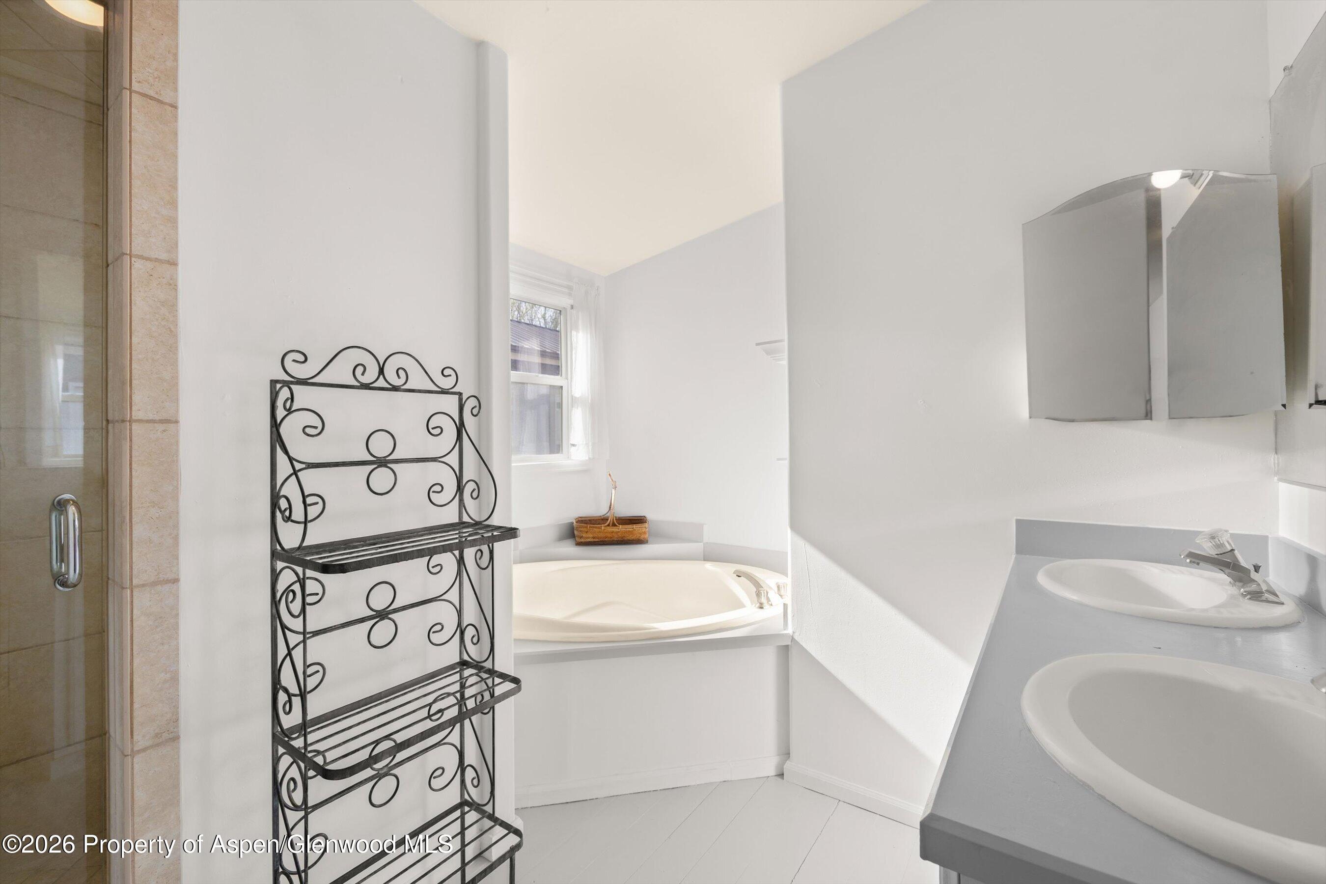 31 Lazy Glen Property Photo 8