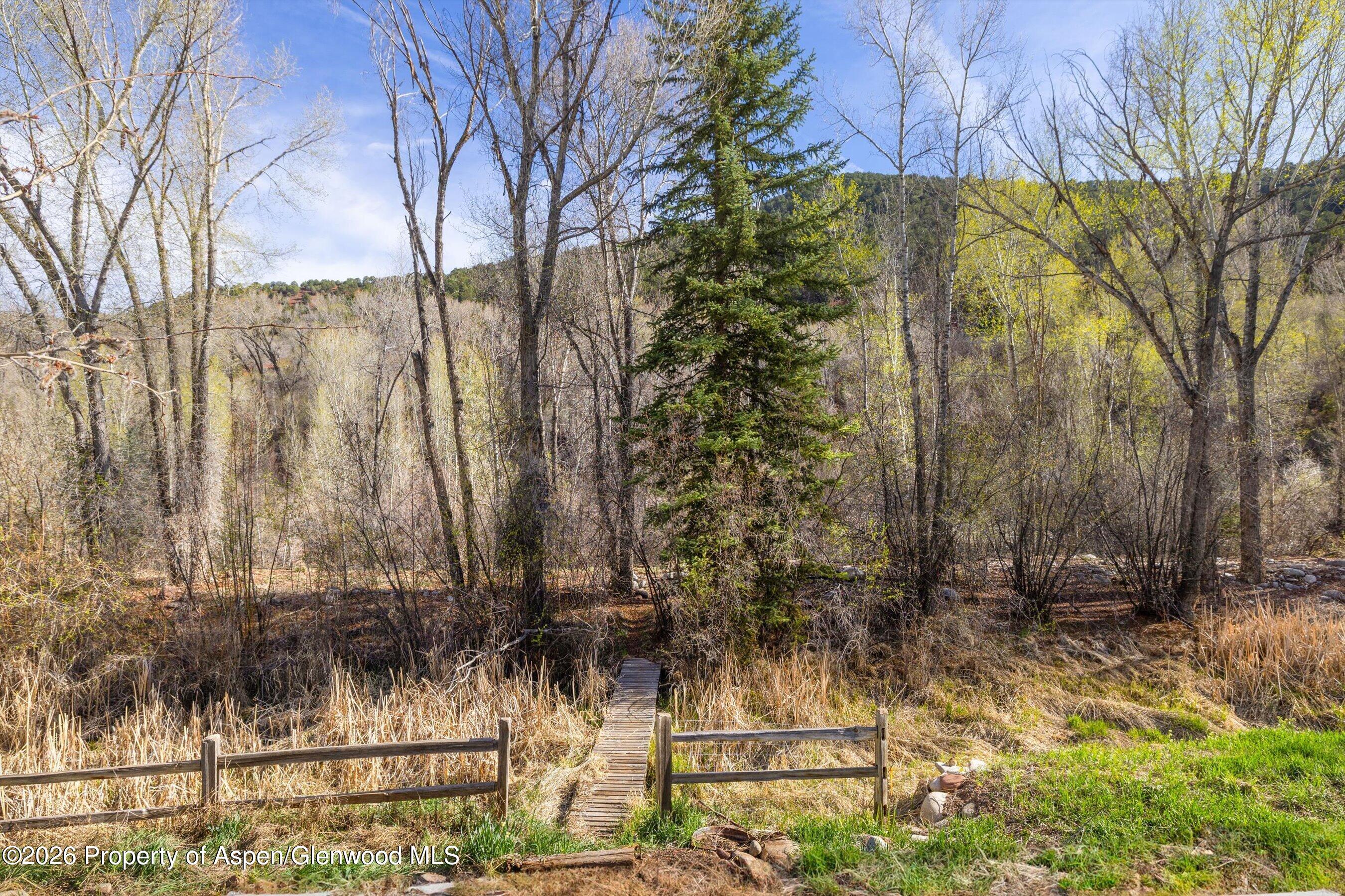 31 Lazy Glen Property Photo 14