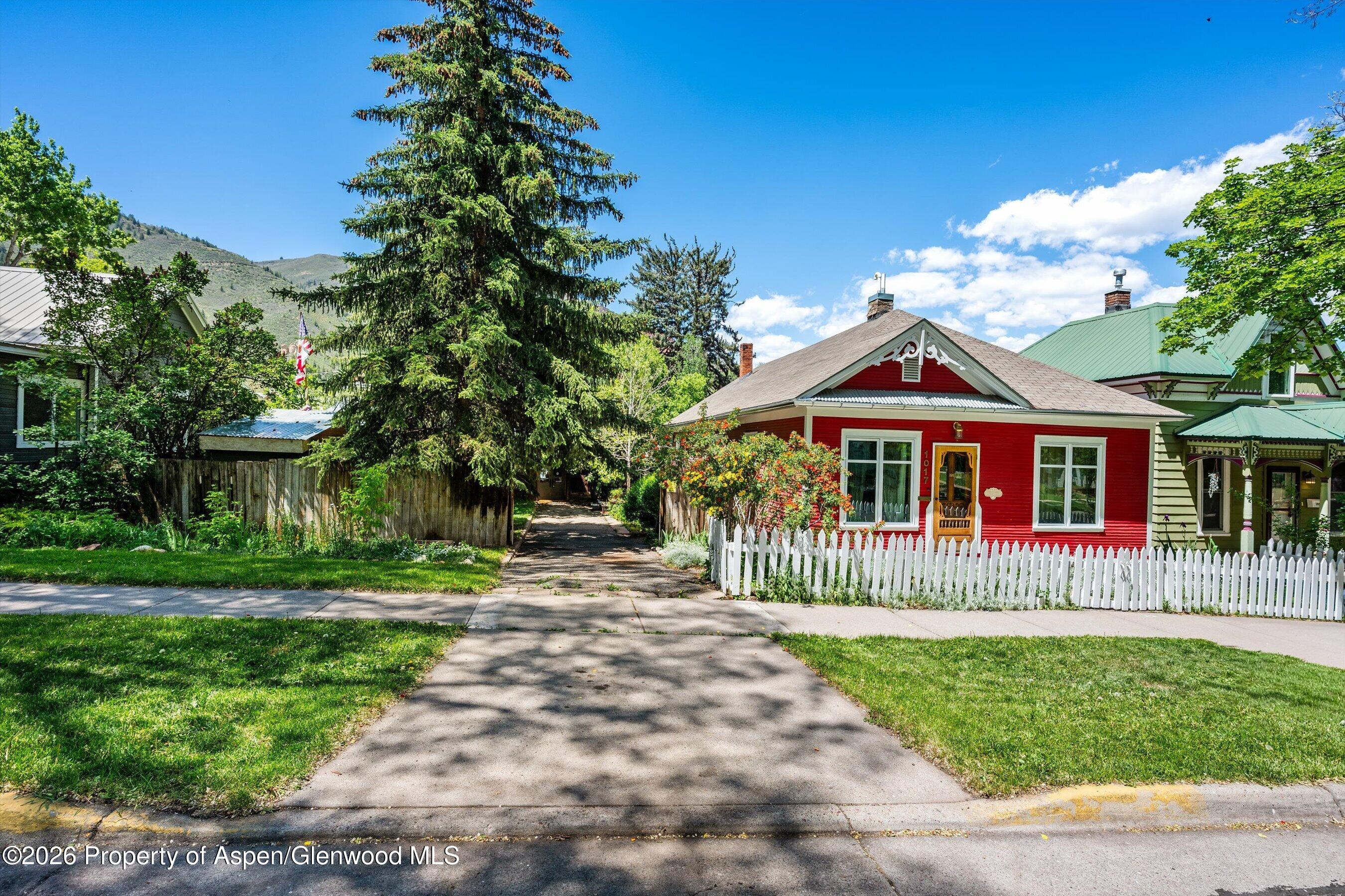 1017 Cooper Avenue Property Photo 1