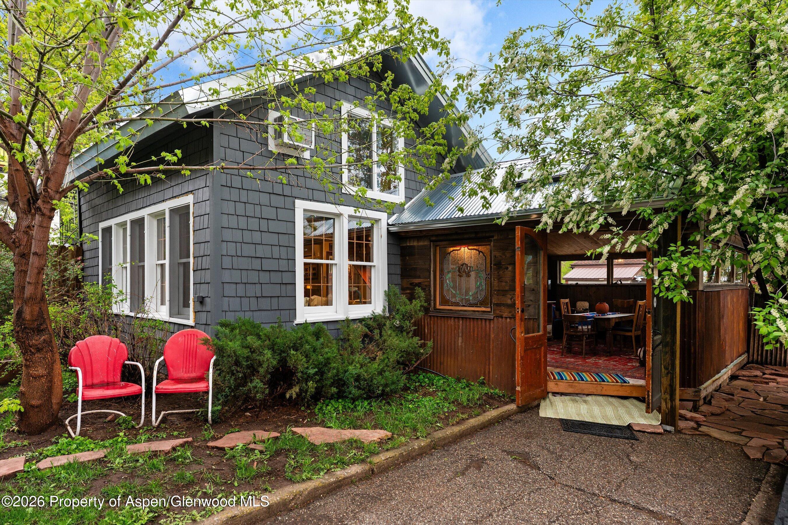 1017 Cooper Avenue Property Photo 2