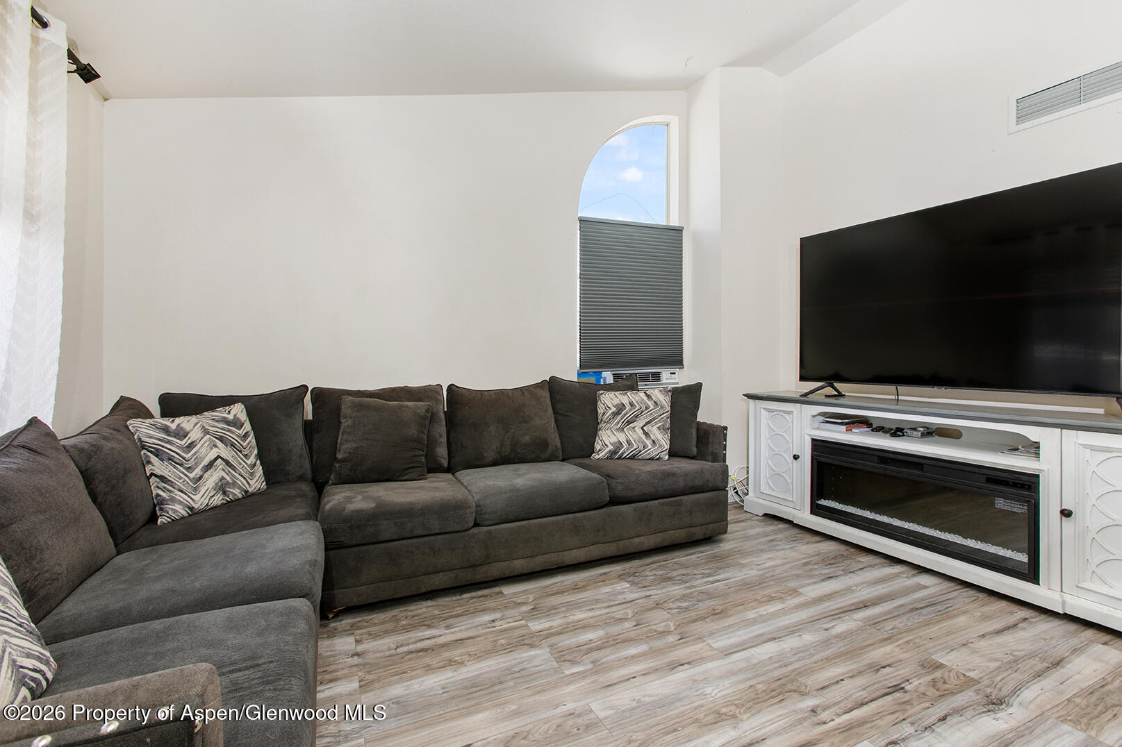 1420 Orchard Avenue Property Photo 3
