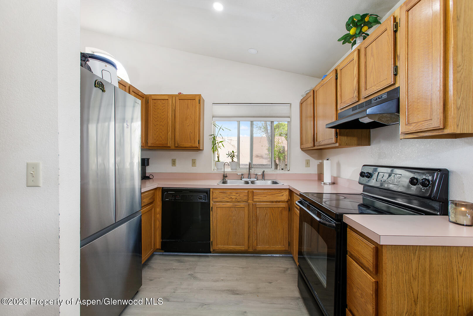 1420 Orchard Avenue Property Photo 8