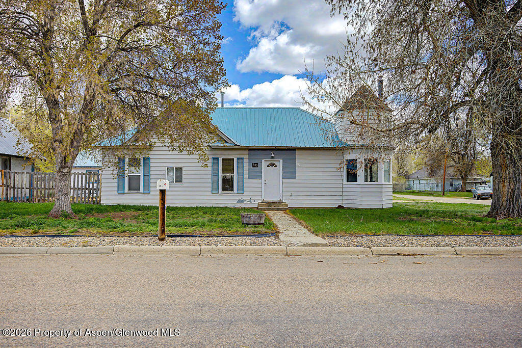 605 Lincoln Street Property Photo 1