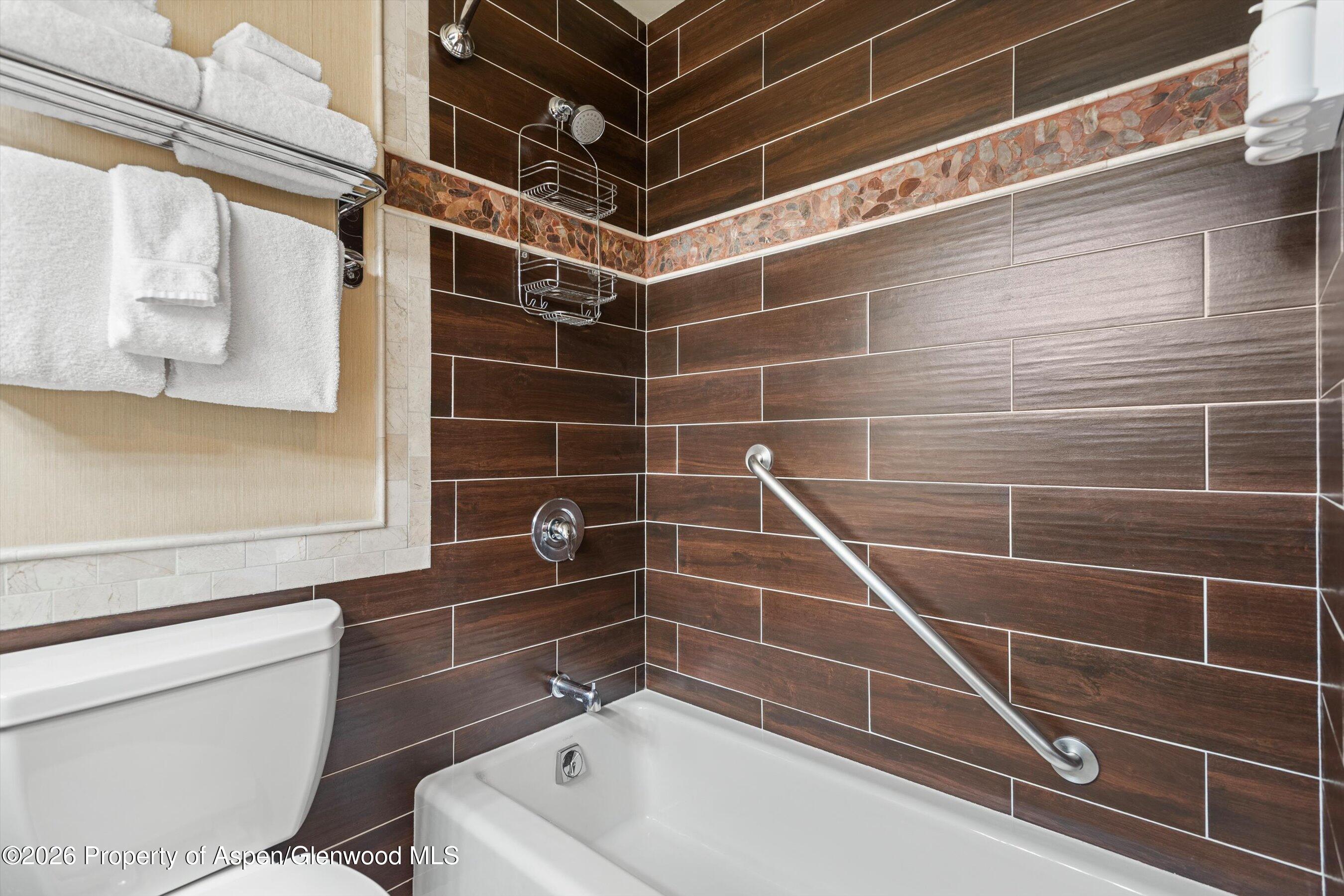 38750 Highway 82 2203 Property Photo 7