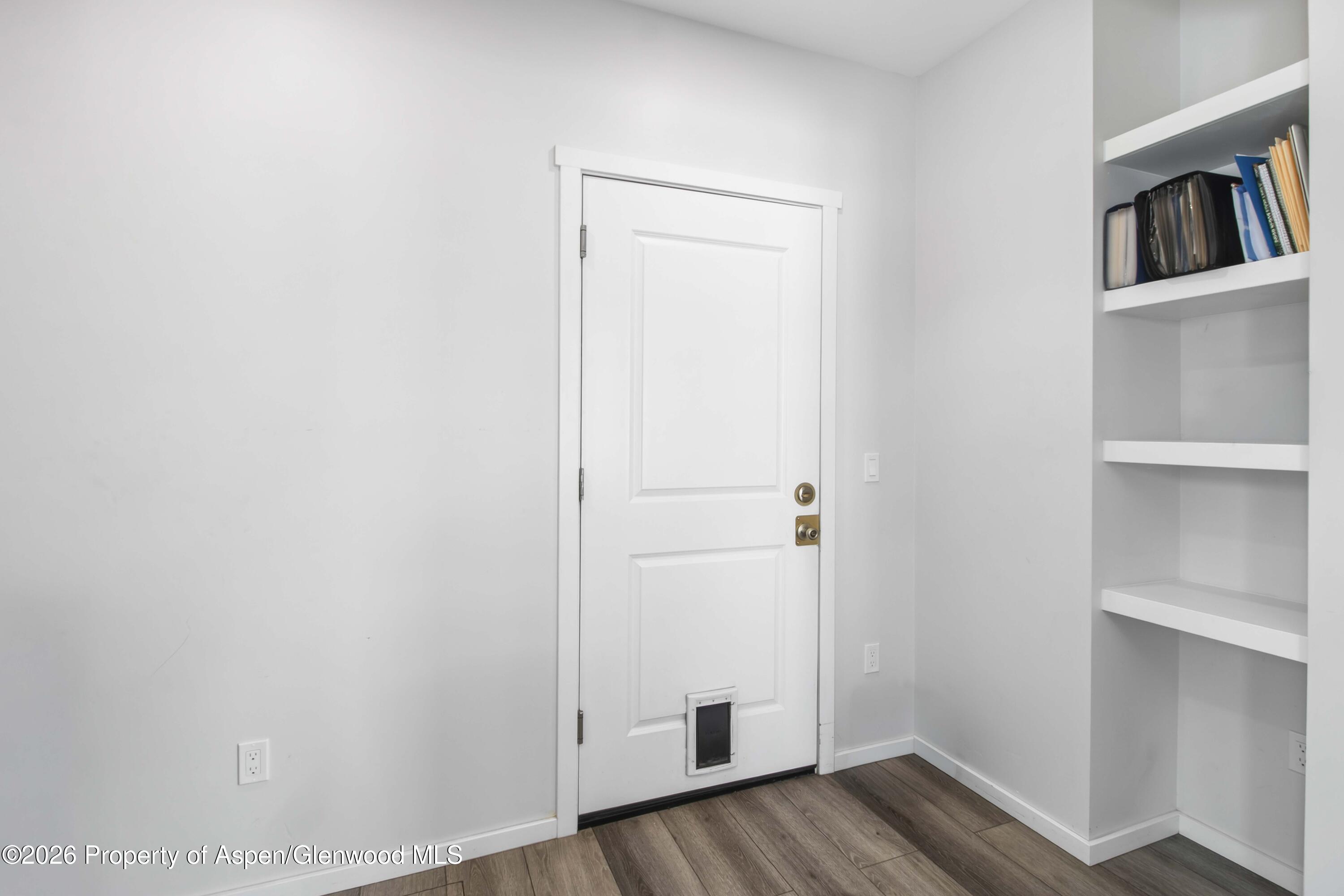 1004 E 17th Street Property Photo 18