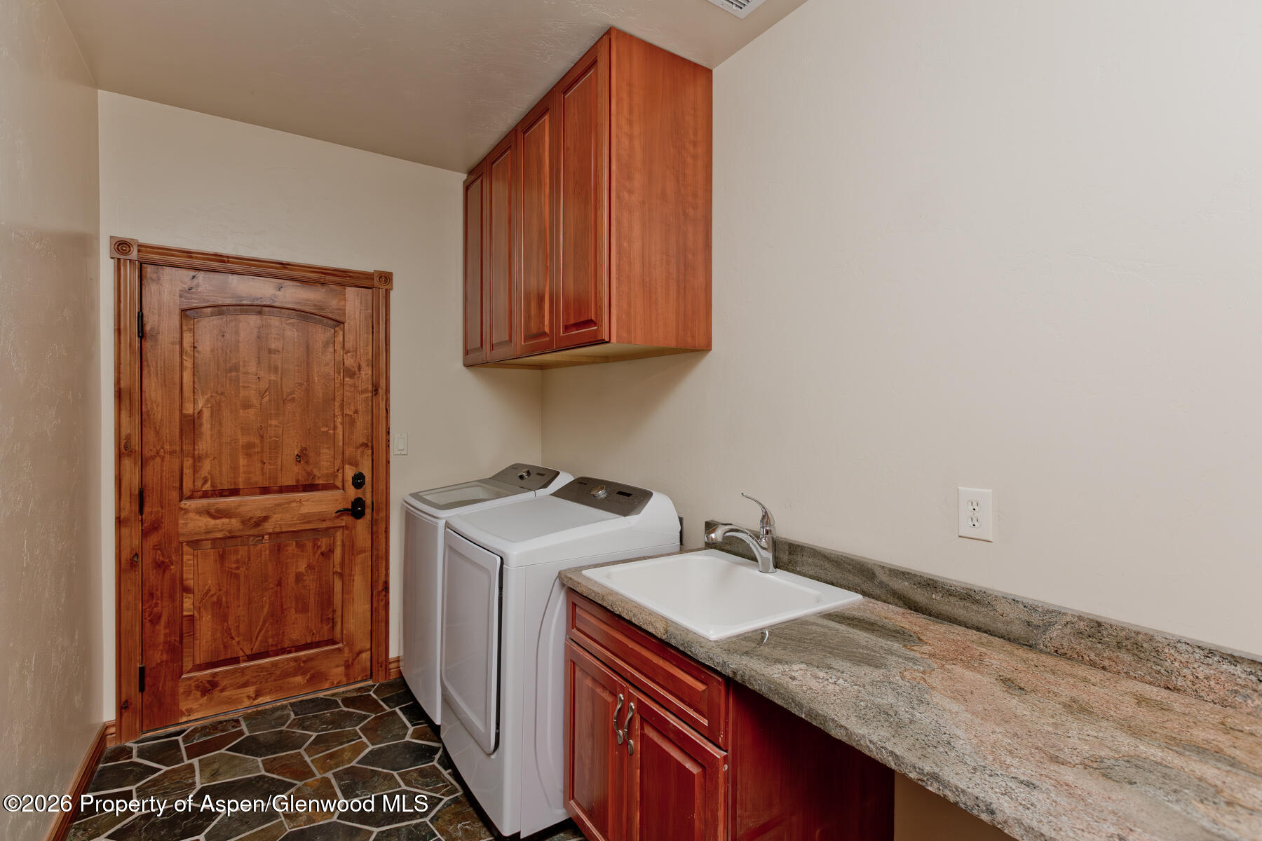 917 Kami Circle Property Photo 16