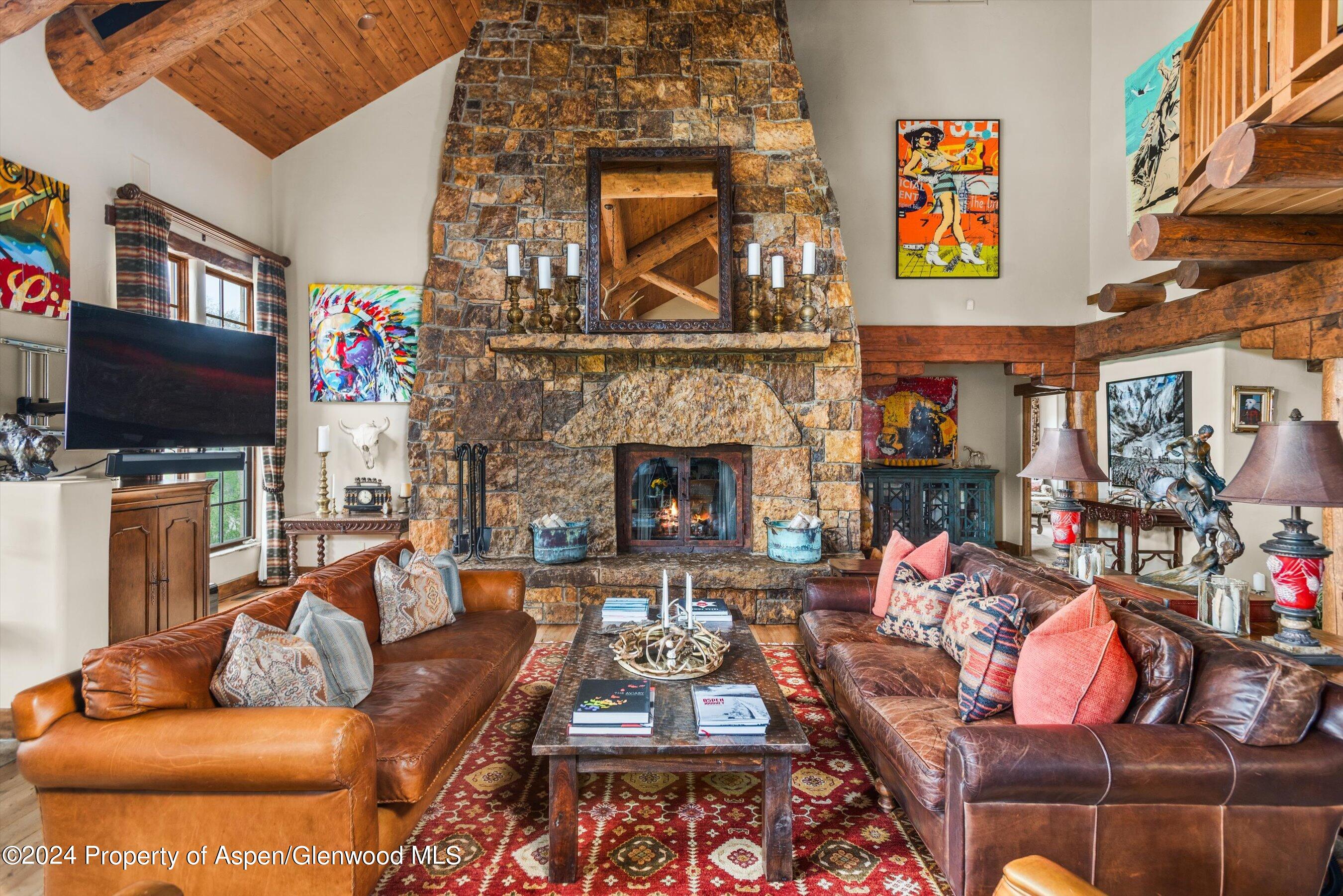 227 Sage Rim Circle Property Photo 4