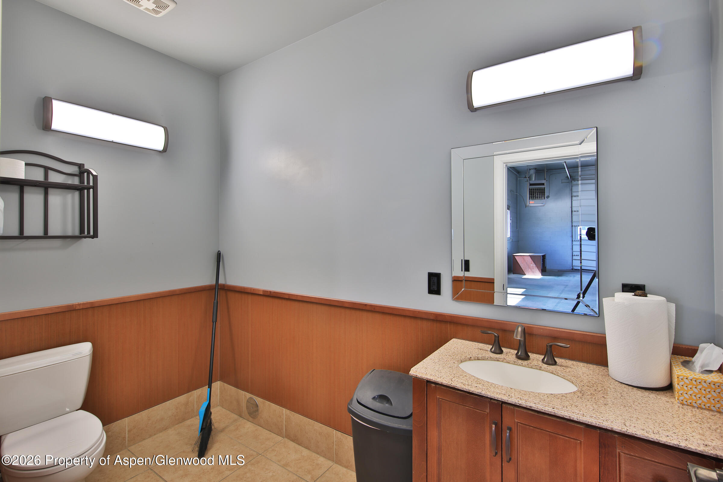 15757 57 1/2 Road Property Photo 6