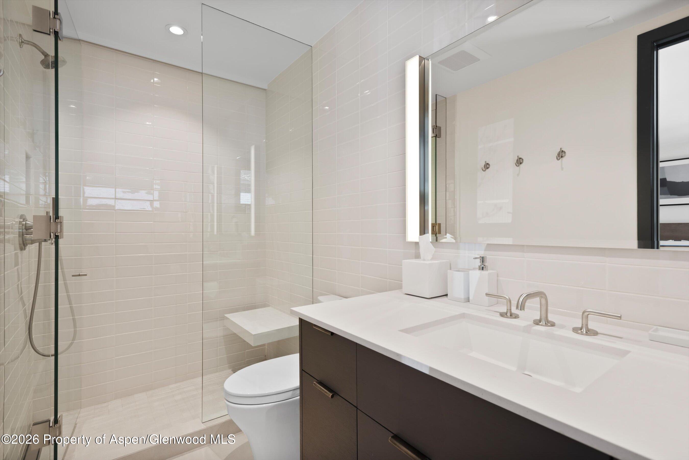 121 W Hyman Avenue B Property Photo 24