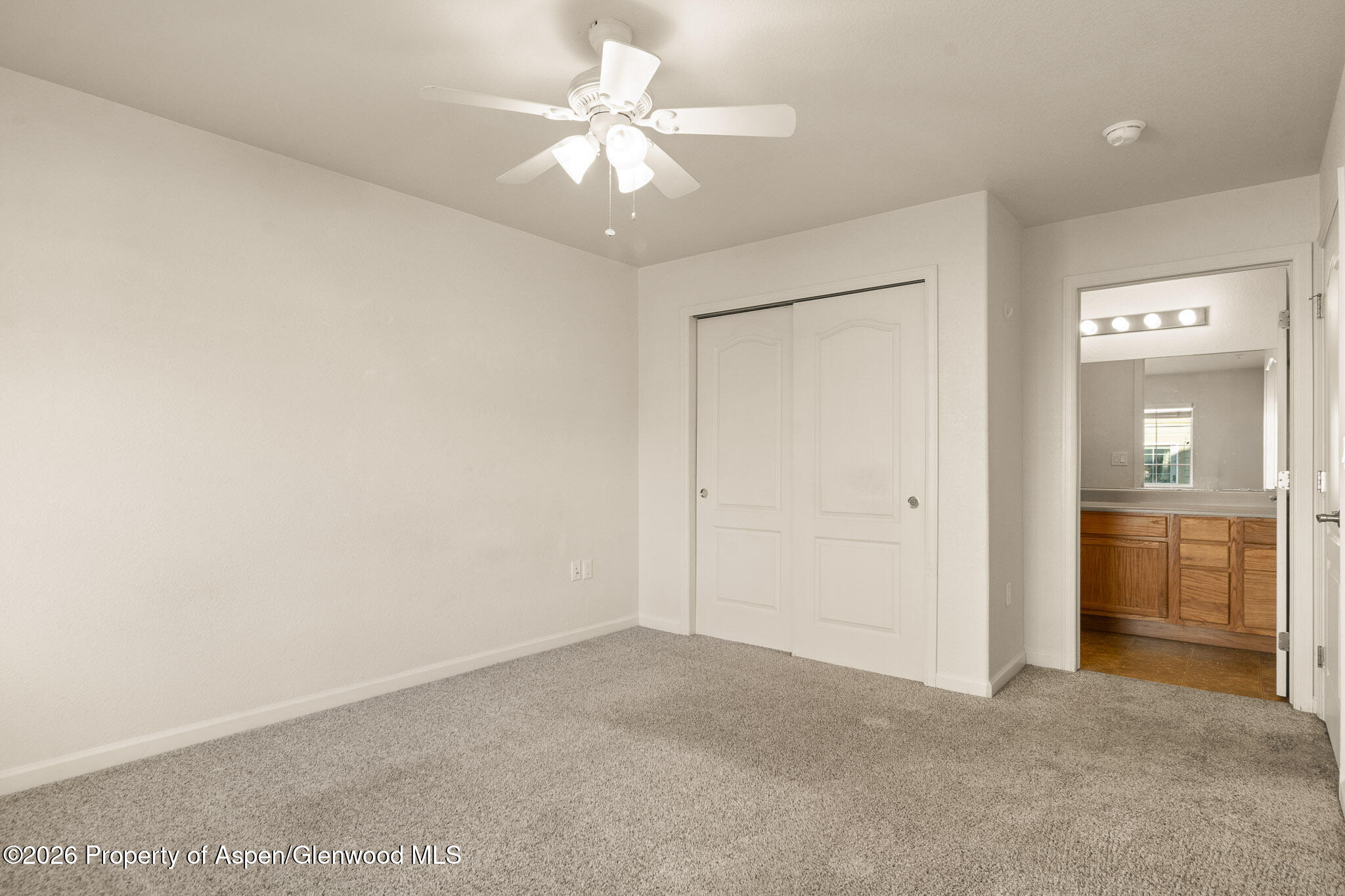 410 River View Drive 305 Property Photo 11