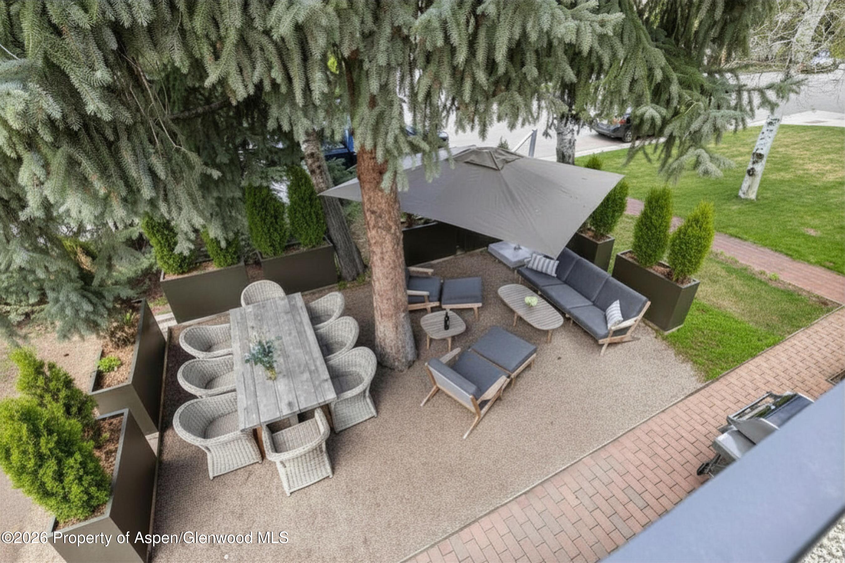 101 E Hallam Street Property Photo 21