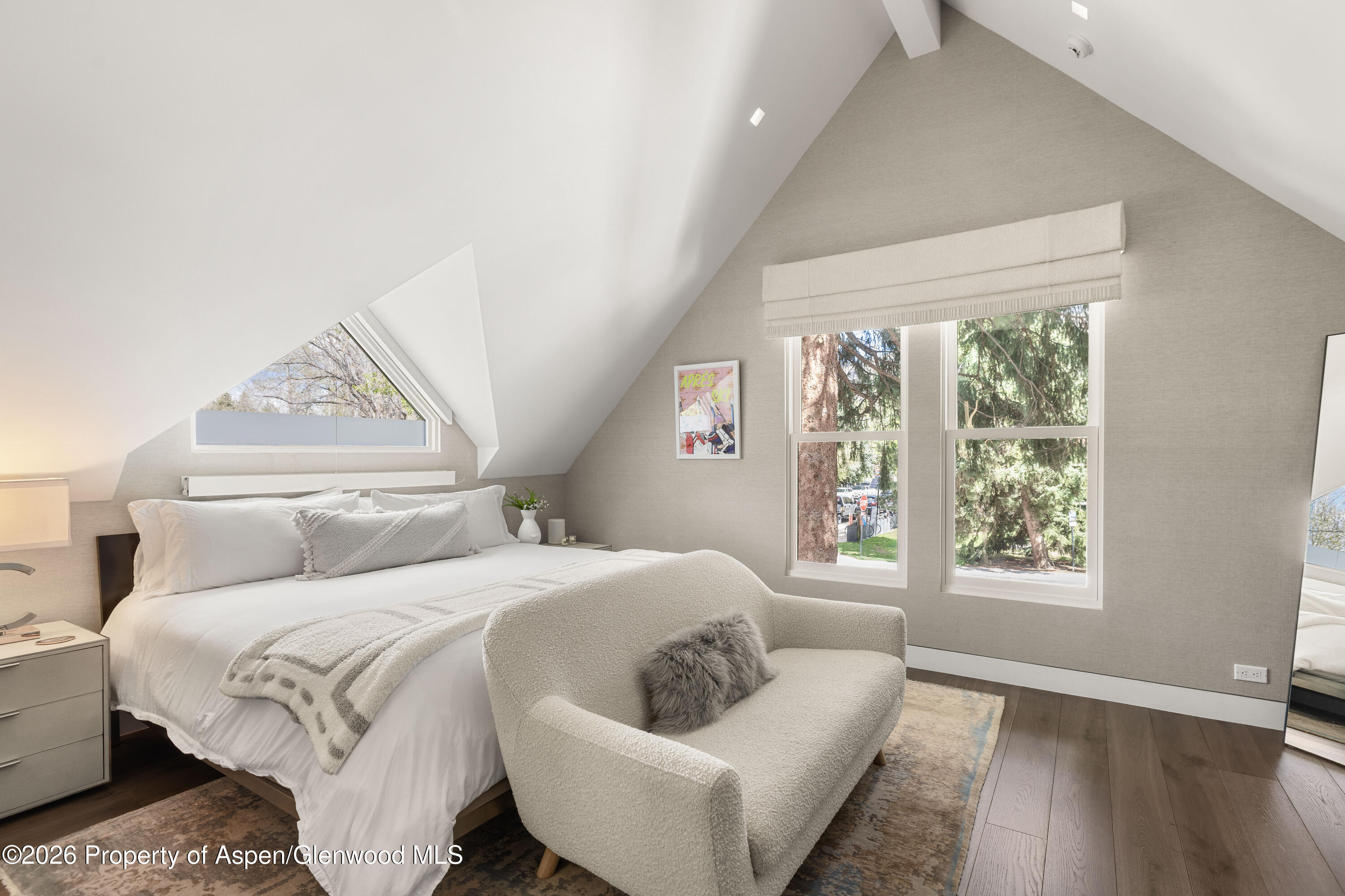 101 E Hallam Street Property Photo 25
