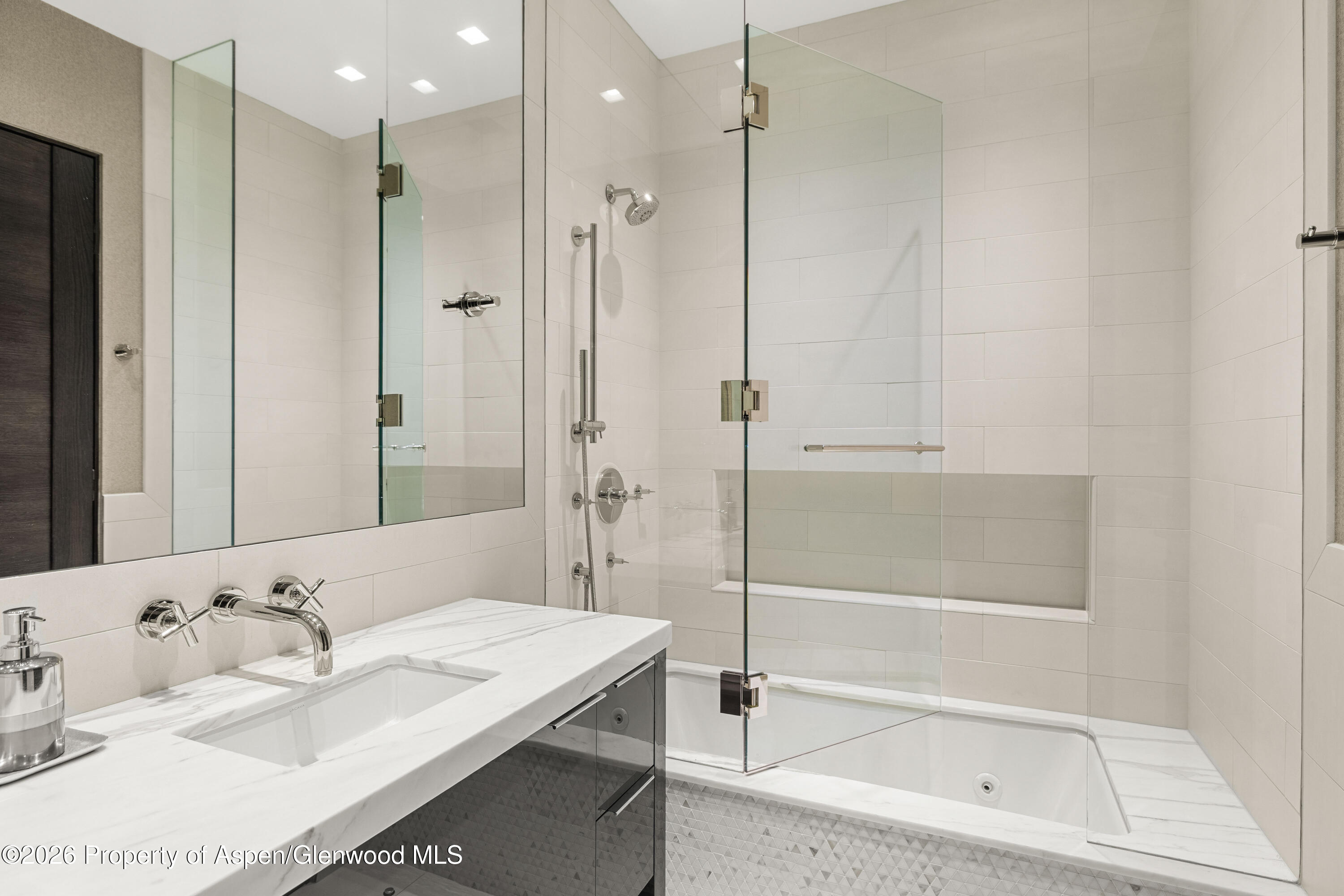 101 E Hallam Street Property Photo 43