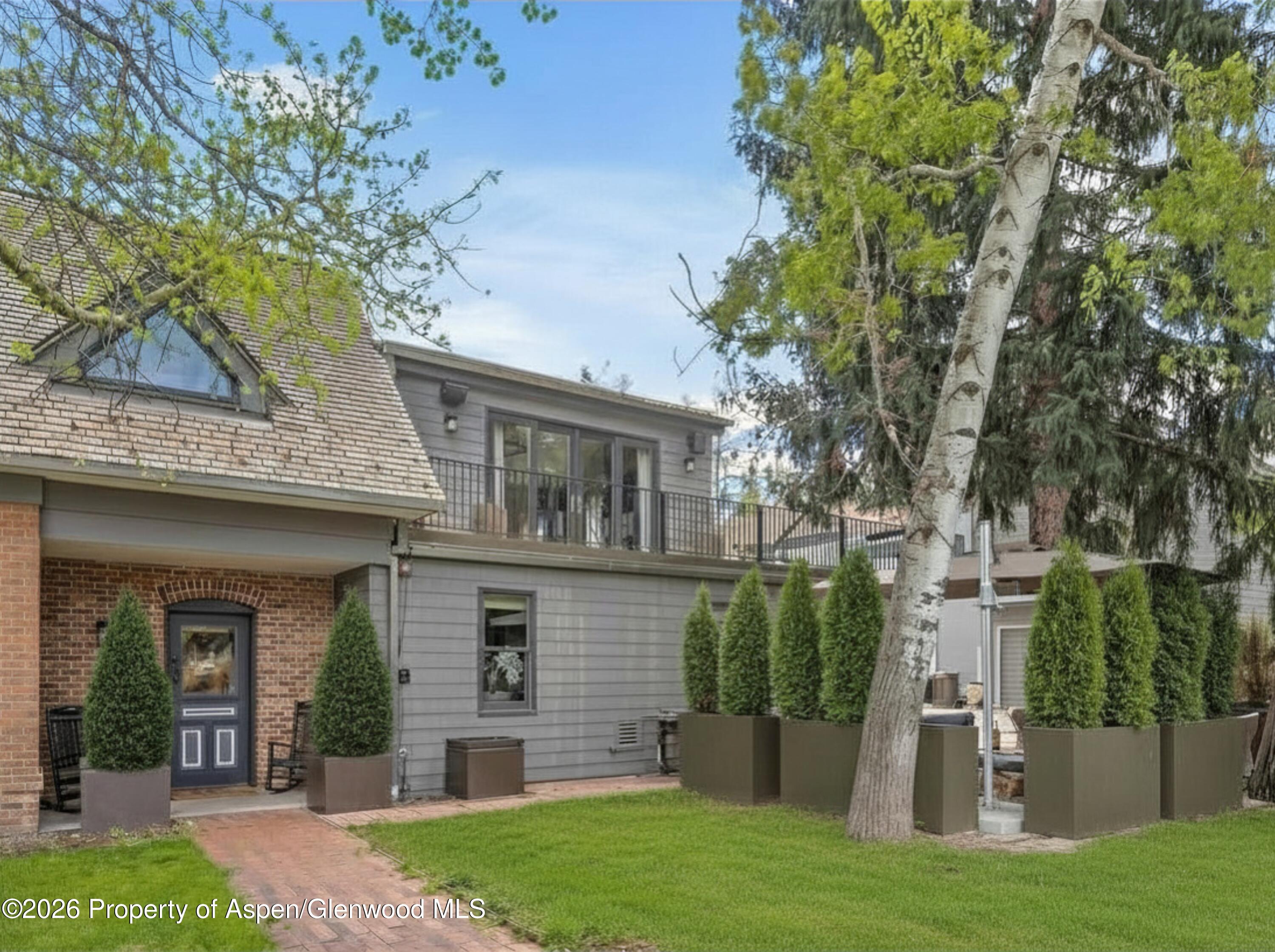101 E Hallam Street Property Photo 56