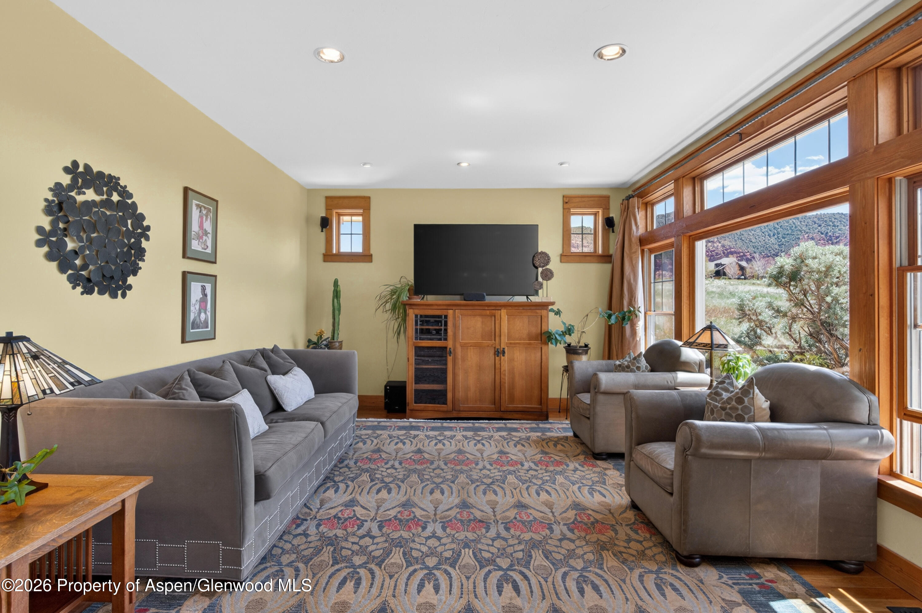 85 Red Cliff Circle Property Photo 13