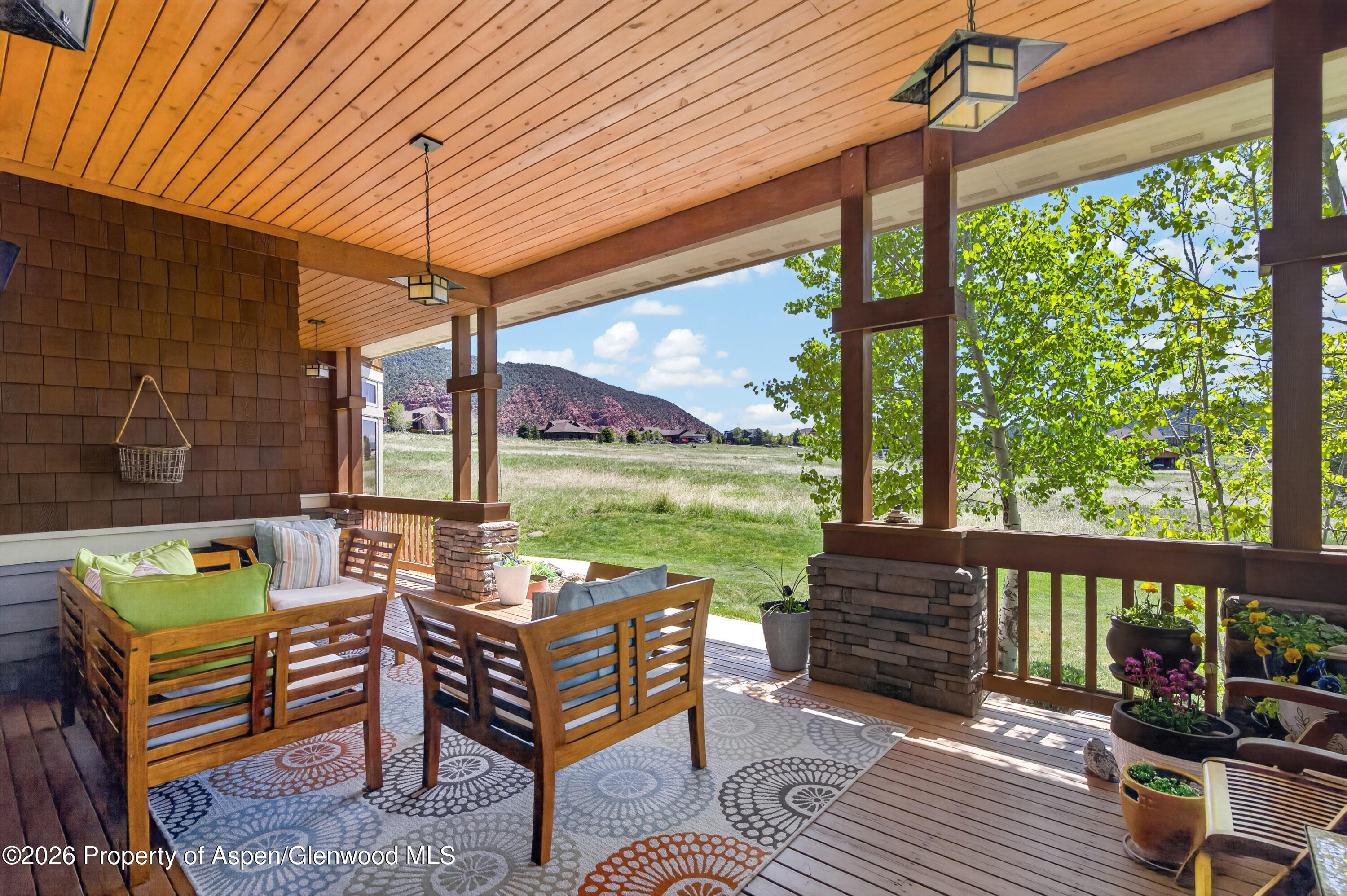 85 Red Cliff Circle Property Photo 23